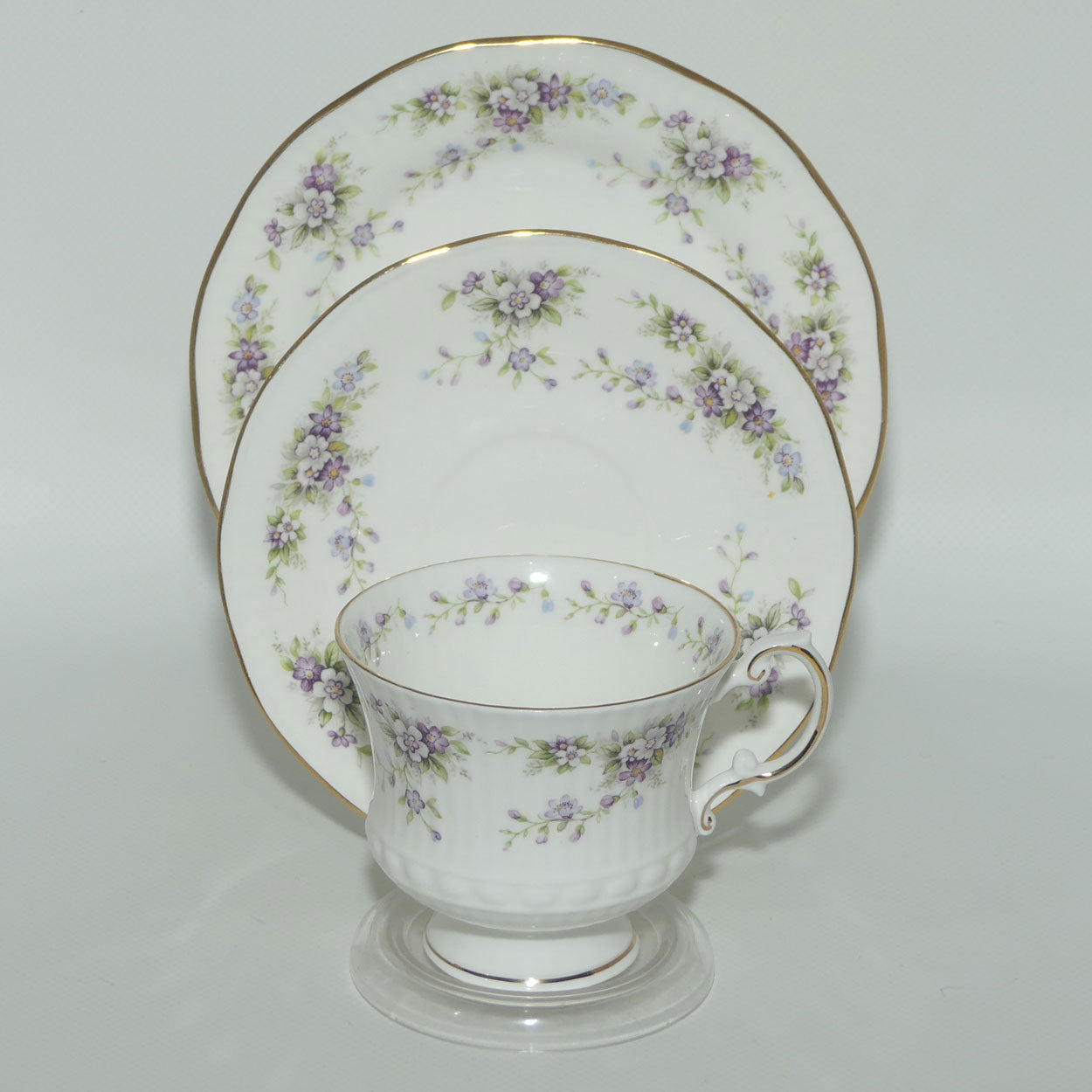Elizabethan Bone China | Chantilly pattern trio