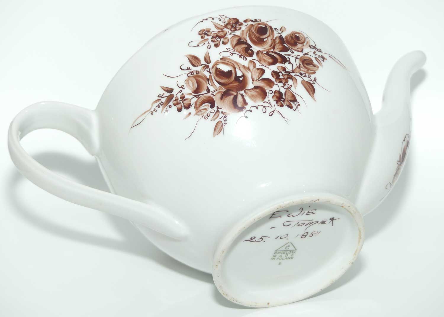 Chielow Poland hand painted tea pot signed Ewie Tomek