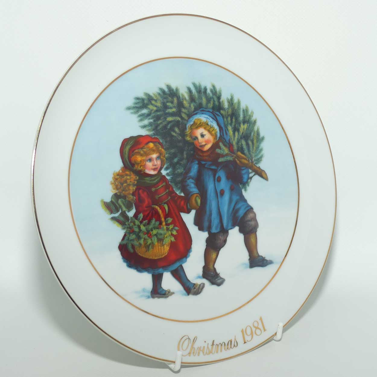 Avon Christmas plate | Christmas 1981 | First Edition | Sharing the Christmas Spirit | boxed