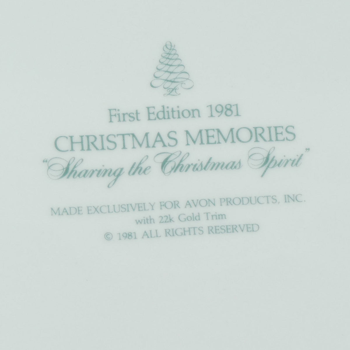 Avon Christmas plate | Christmas 1981 | First Edition | Sharing the Christmas Spirit | boxed