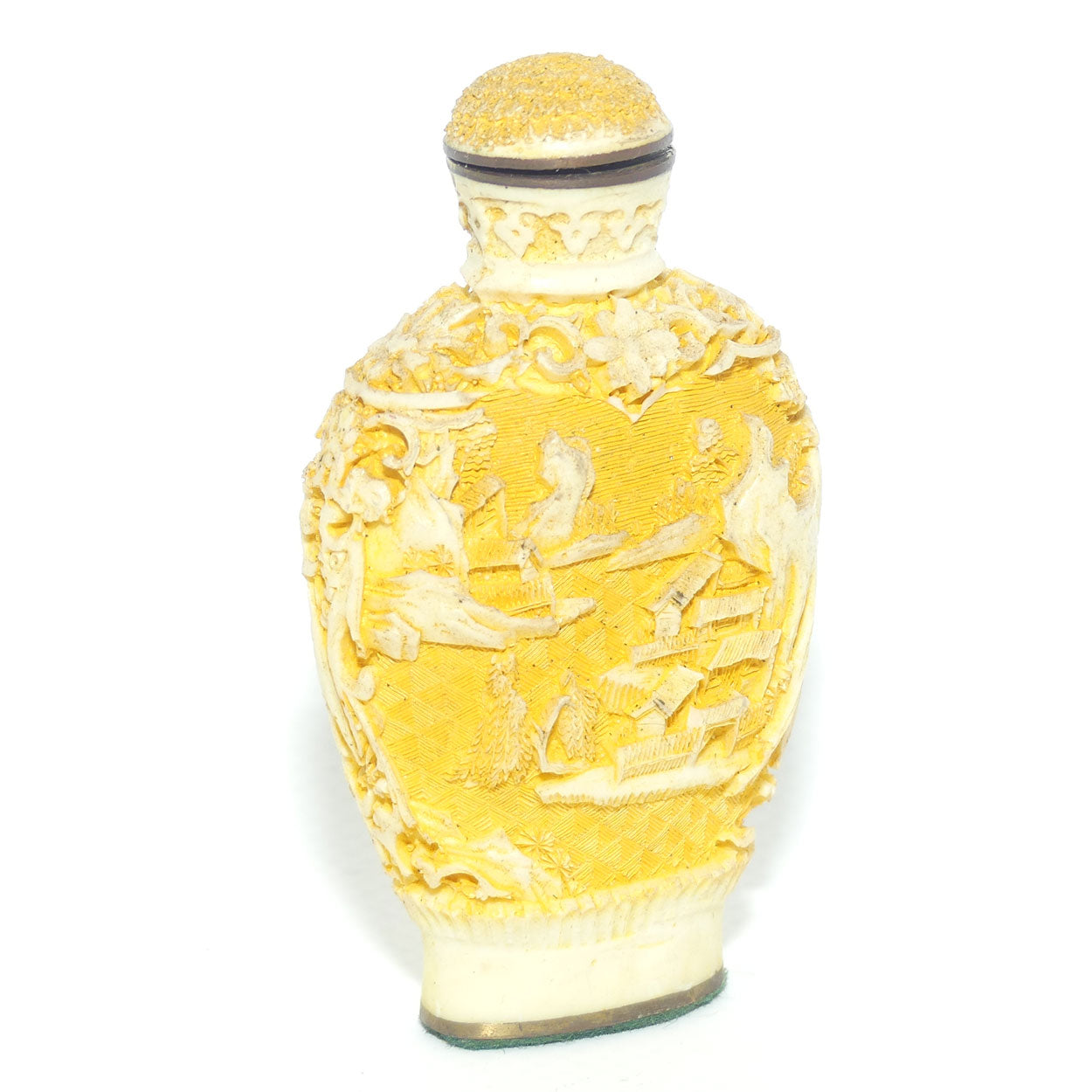 Chinese White Yellow Cinnabar snuff bottle | Village and Lake scene