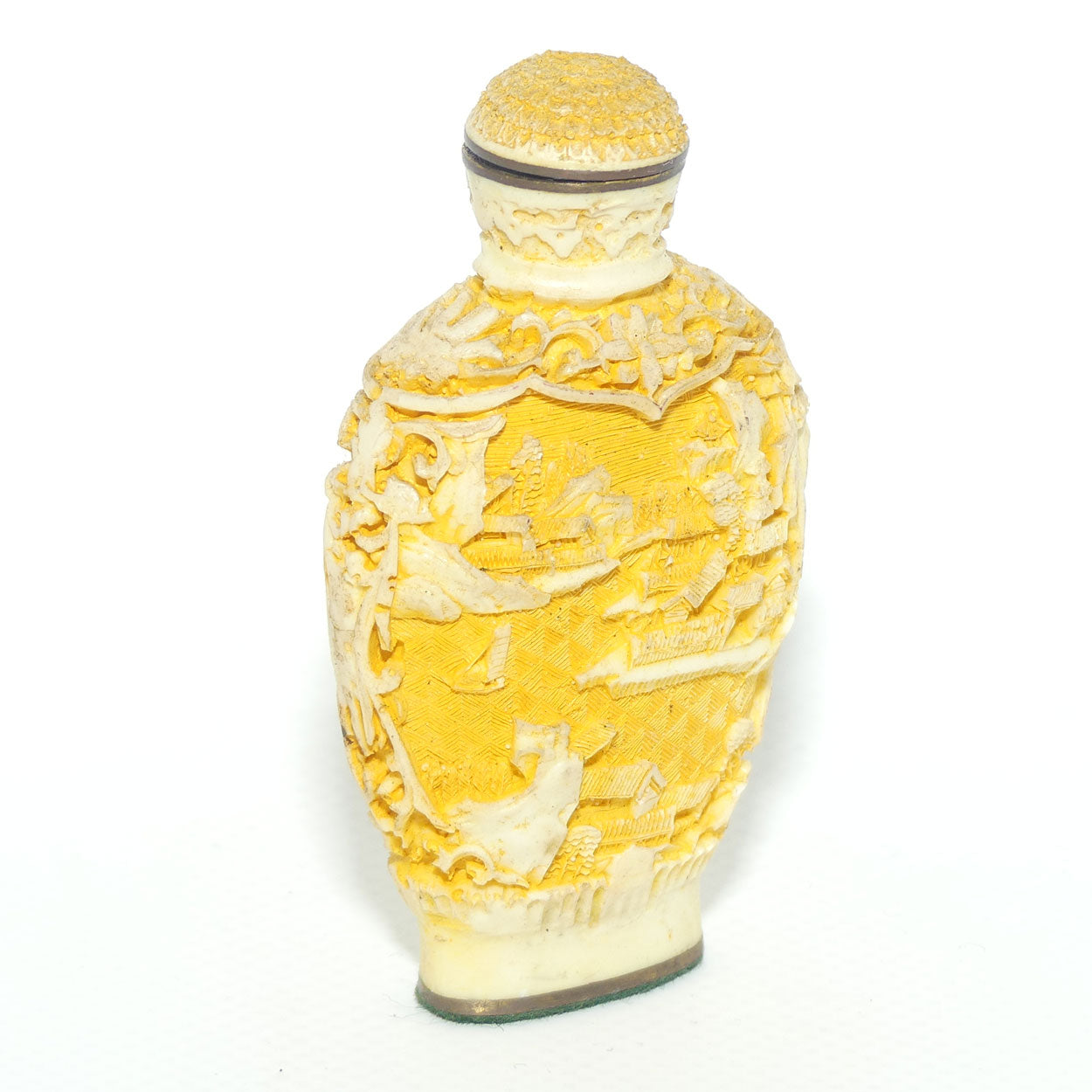 Chinese White Yellow Cinnabar snuff bottle | Village and Lake scene