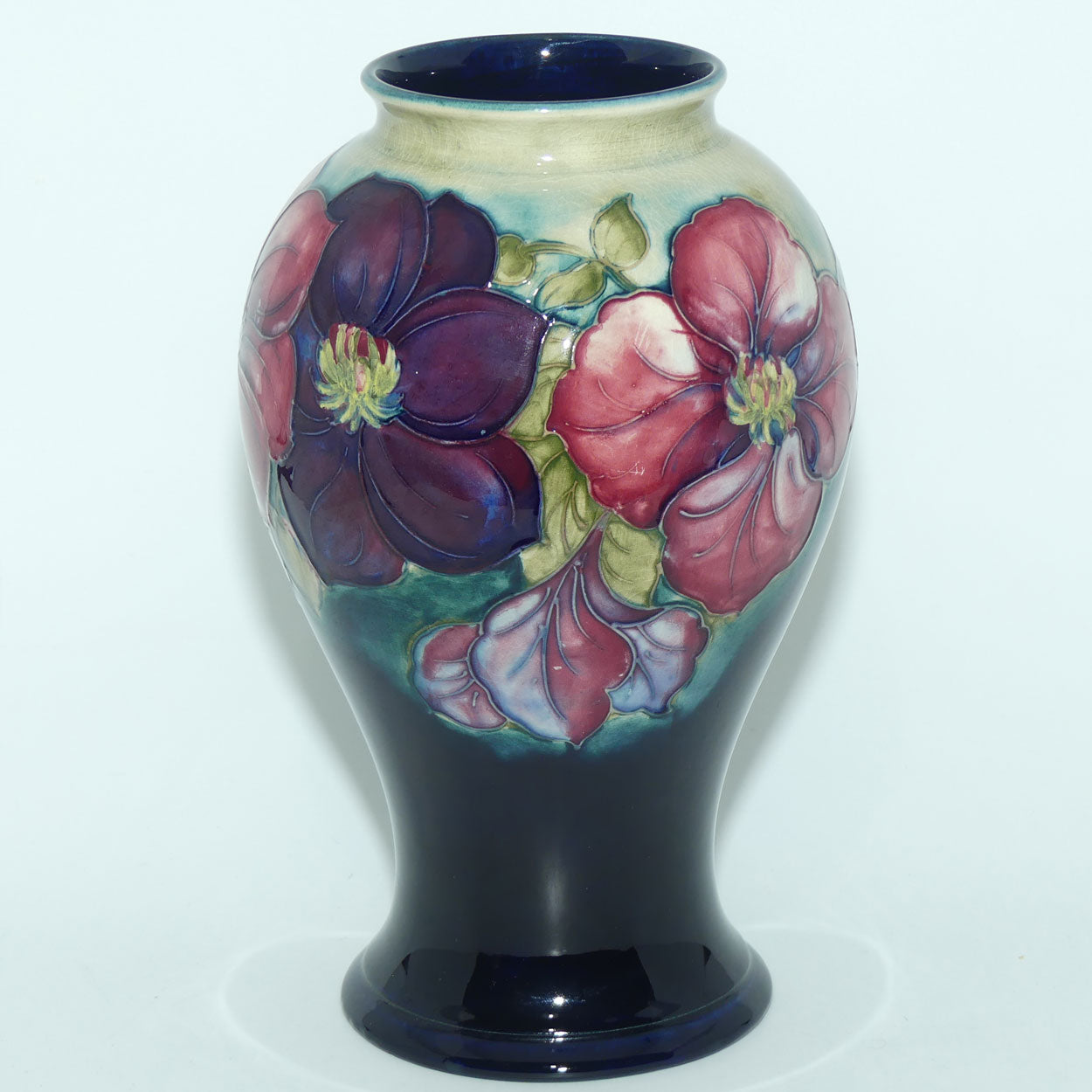 Walter Moorcroft Clematis (Blue) 65/9 vase