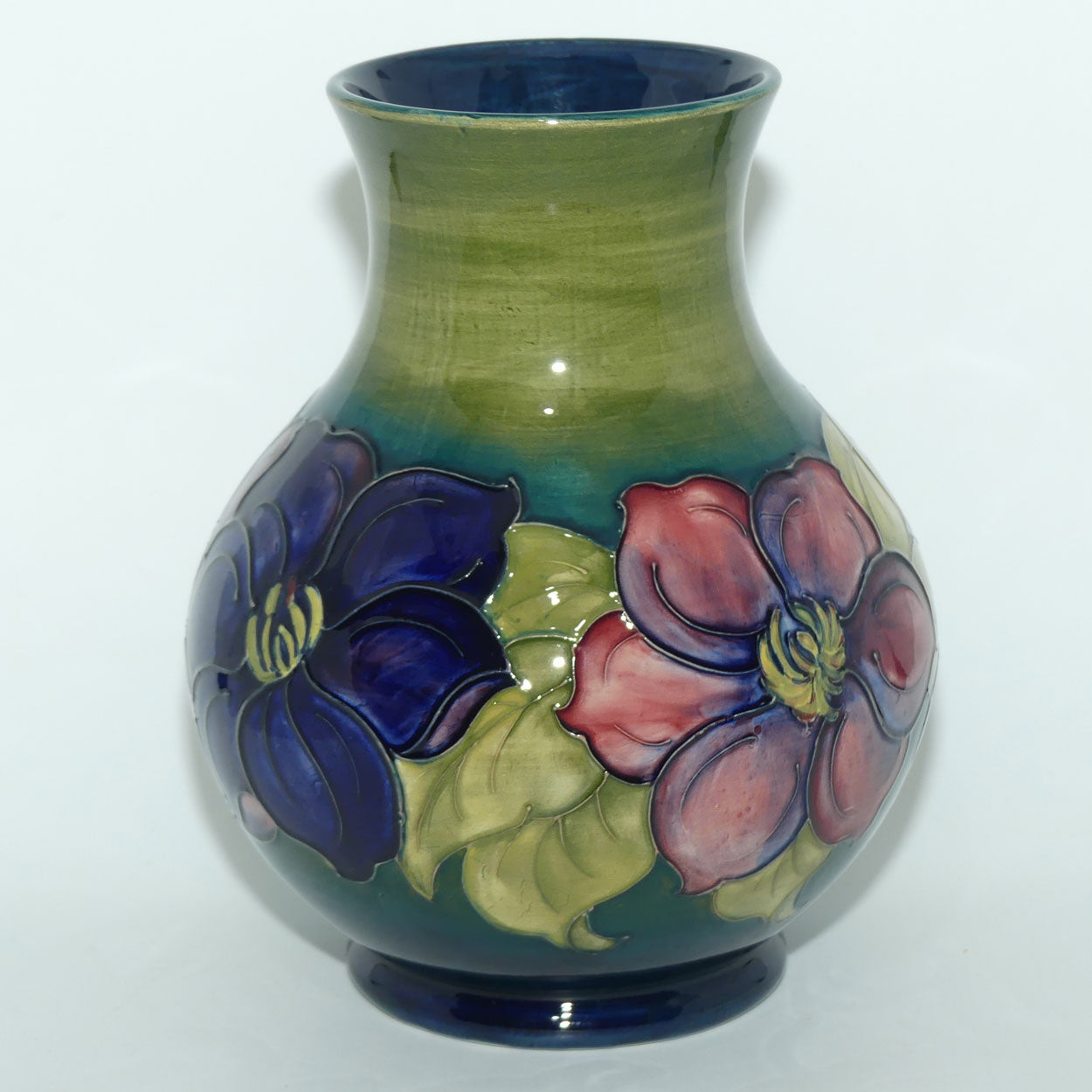 Walter Moorcroft Clematis (Green) 869/9 vase