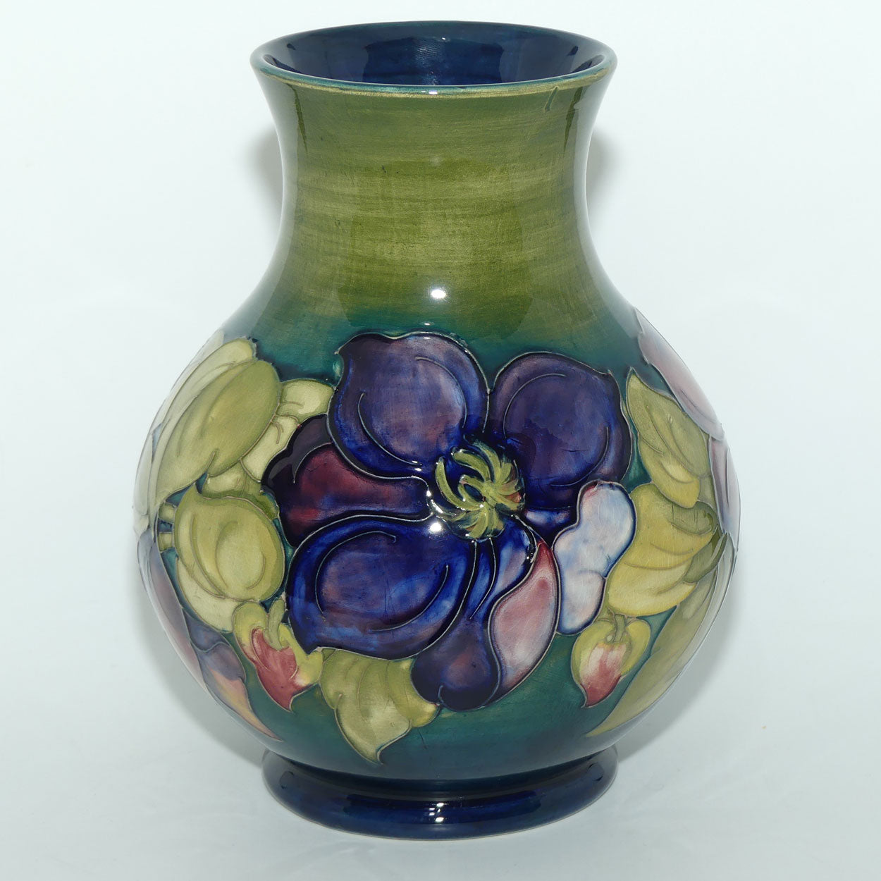 Walter Moorcroft Clematis (Green) 869/9 vase