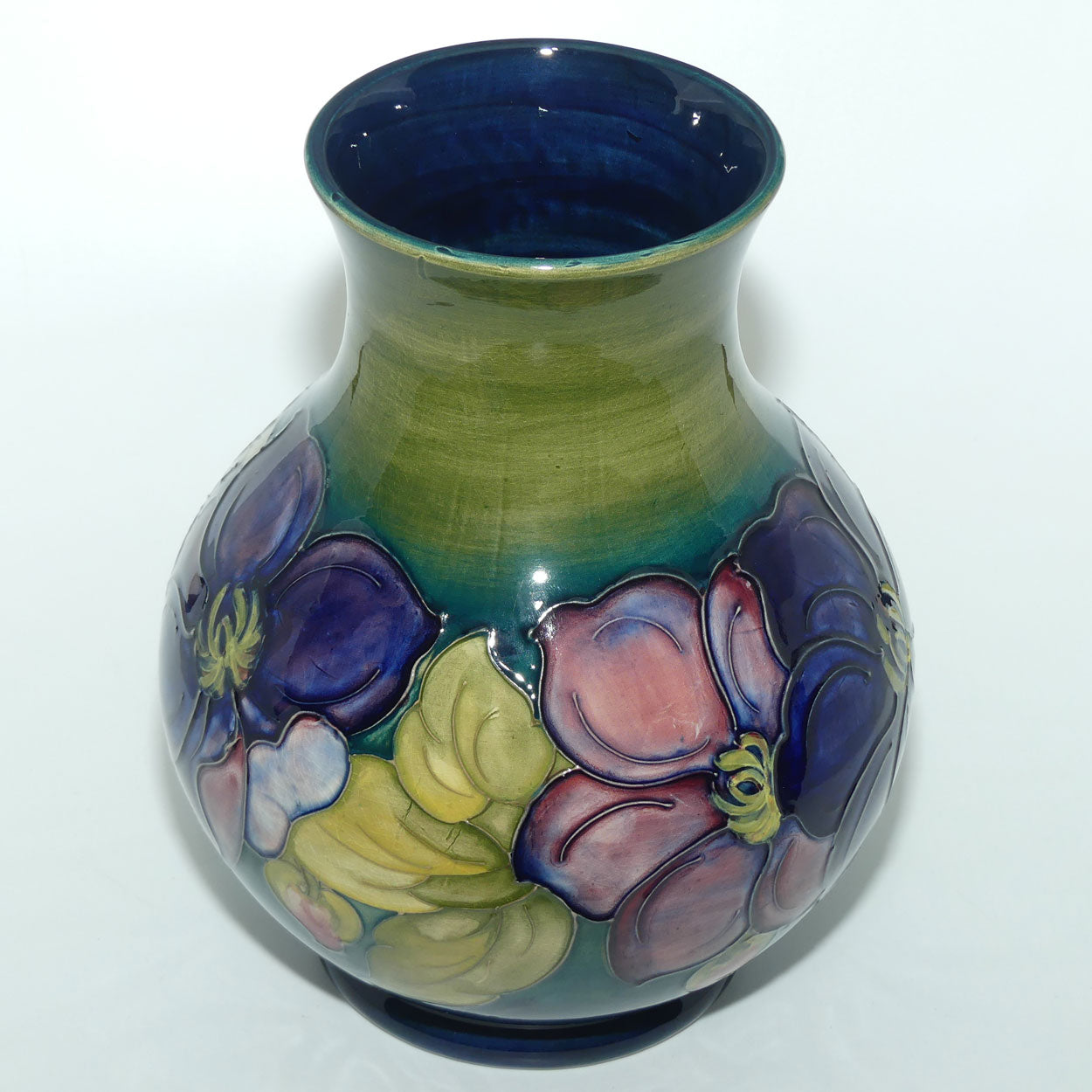 Walter Moorcroft Clematis (Green) 869/9 vase