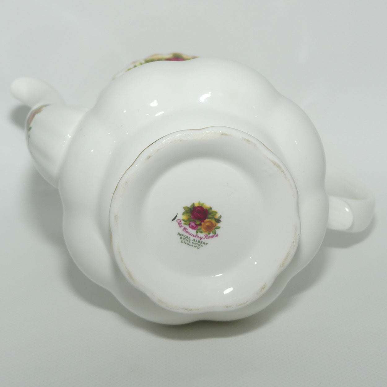 Royal Albert Bone China England Old Country Roses coffee pot | early stamp | small