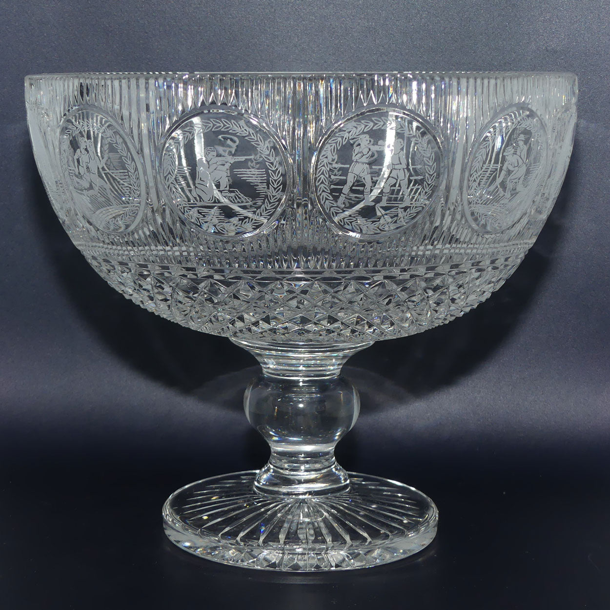 Stuart Crystal England | Commonwealth Games Brisbane 1982 pedestal fruit bowl