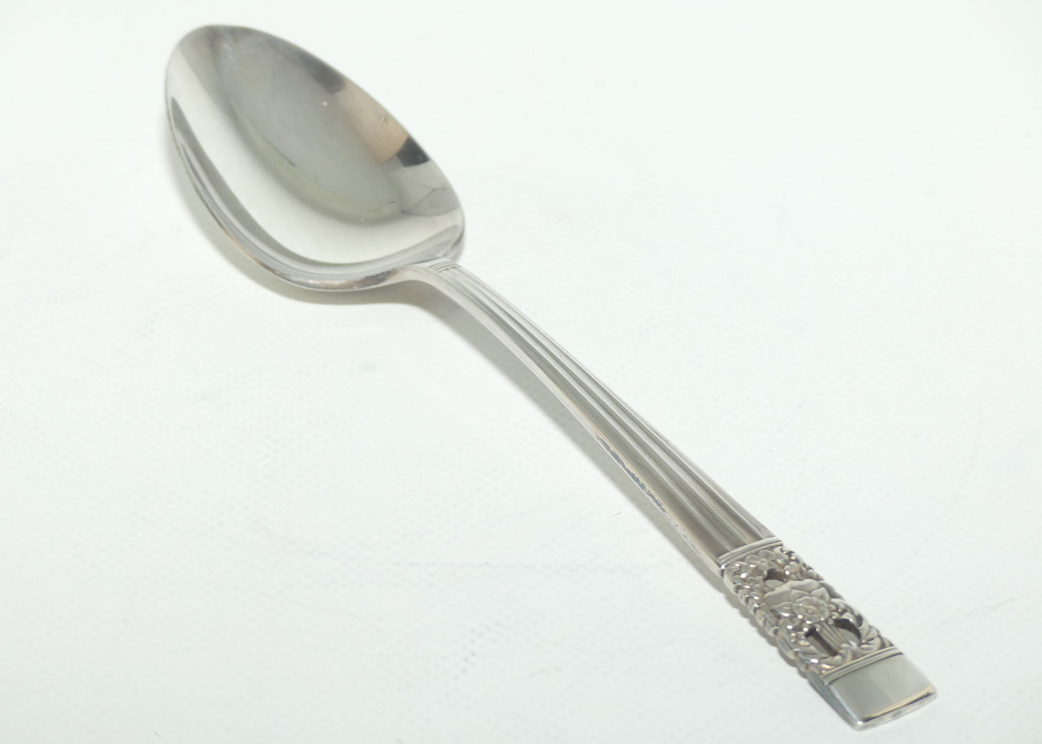 Oneida Community Plate serving spoon | HAMPTON COURT pattern | 21.3cm long