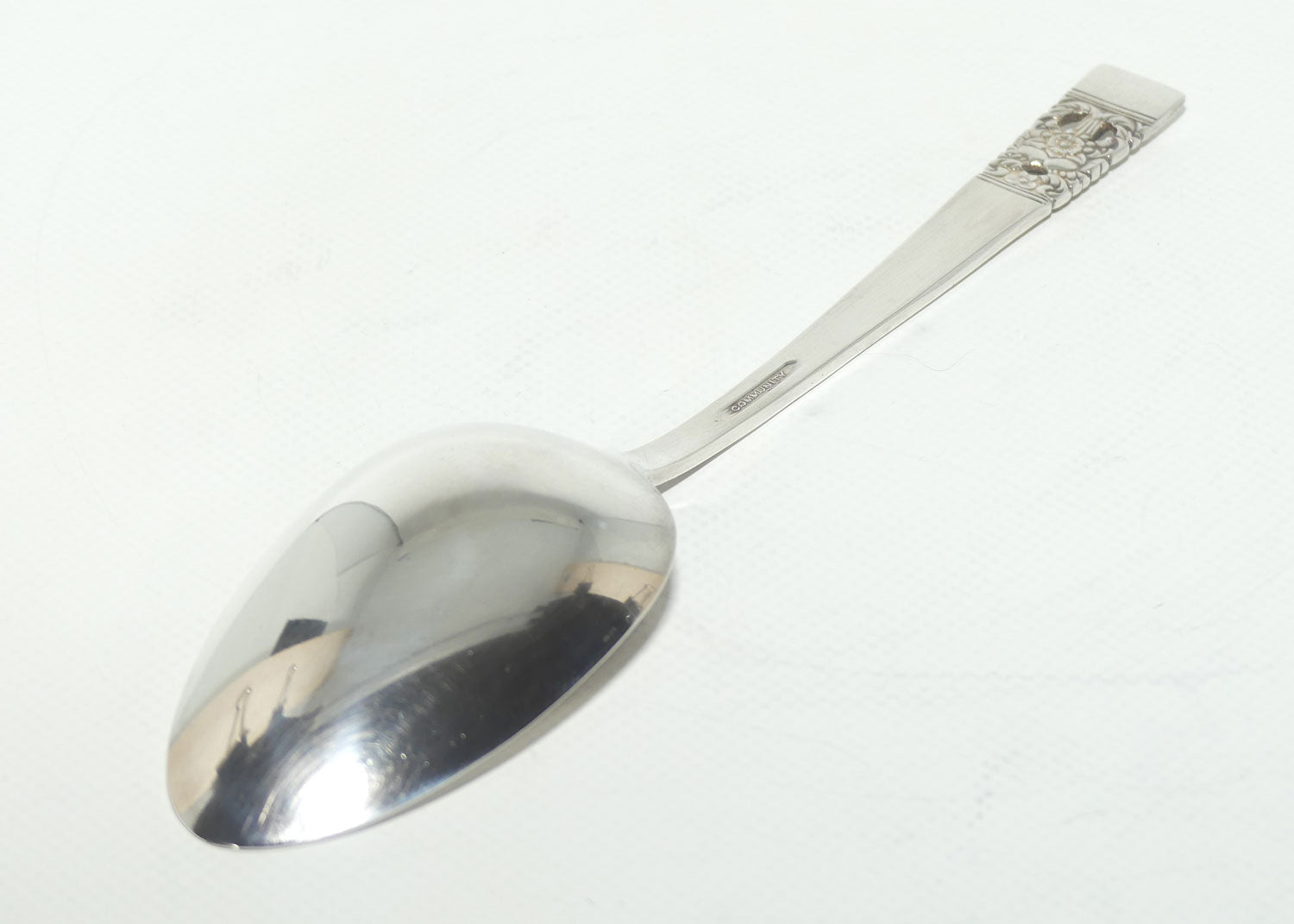 Oneida Community Plate serving spoon | HAMPTON COURT pattern | 21.3cm long