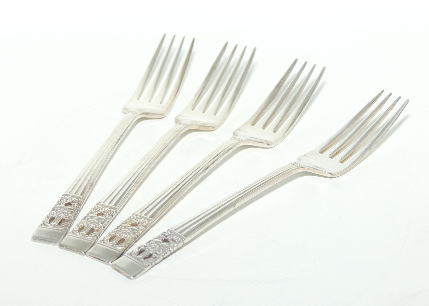 Set of 4 Oneida Community Plate forks | HAMPTON COURT pattern | 18cm long