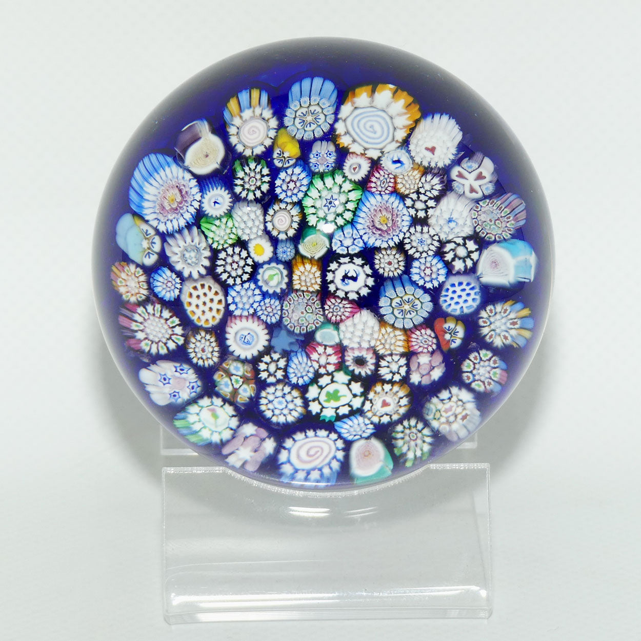 John Deacons Scotland Complex Closepack Large paperweight | Blue