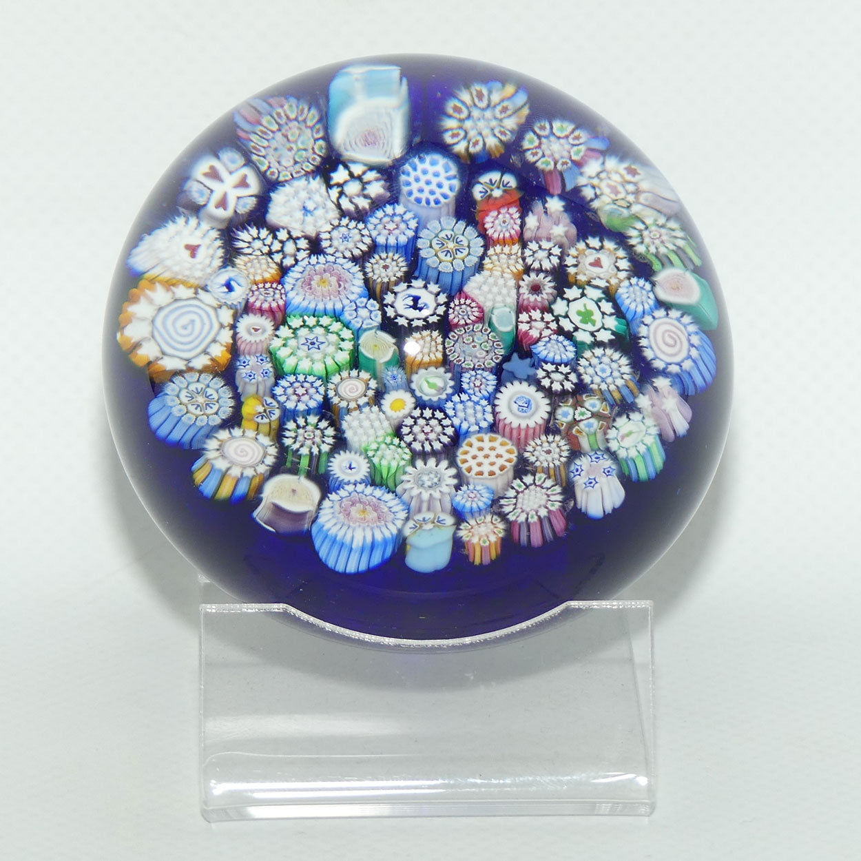 John Deacons Scotland Complex Closepack Large paperweight | Blue