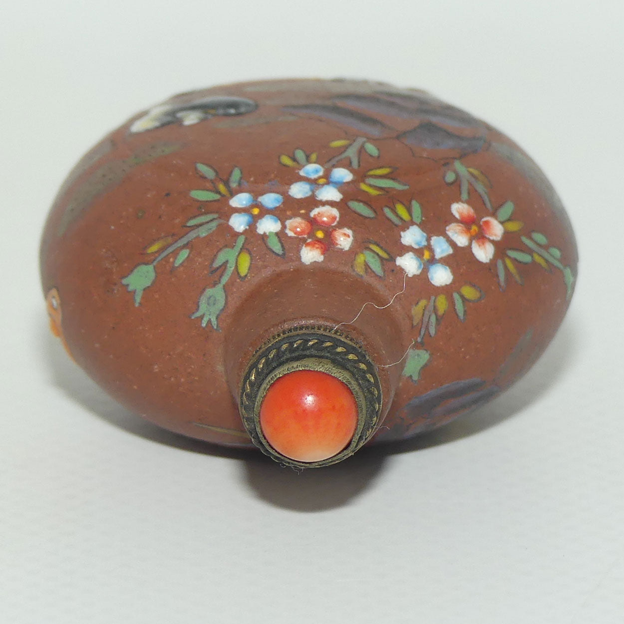 Chinese Terracotta and finely Enamelled Snuff Bottle | Red stone stopper | Chickens