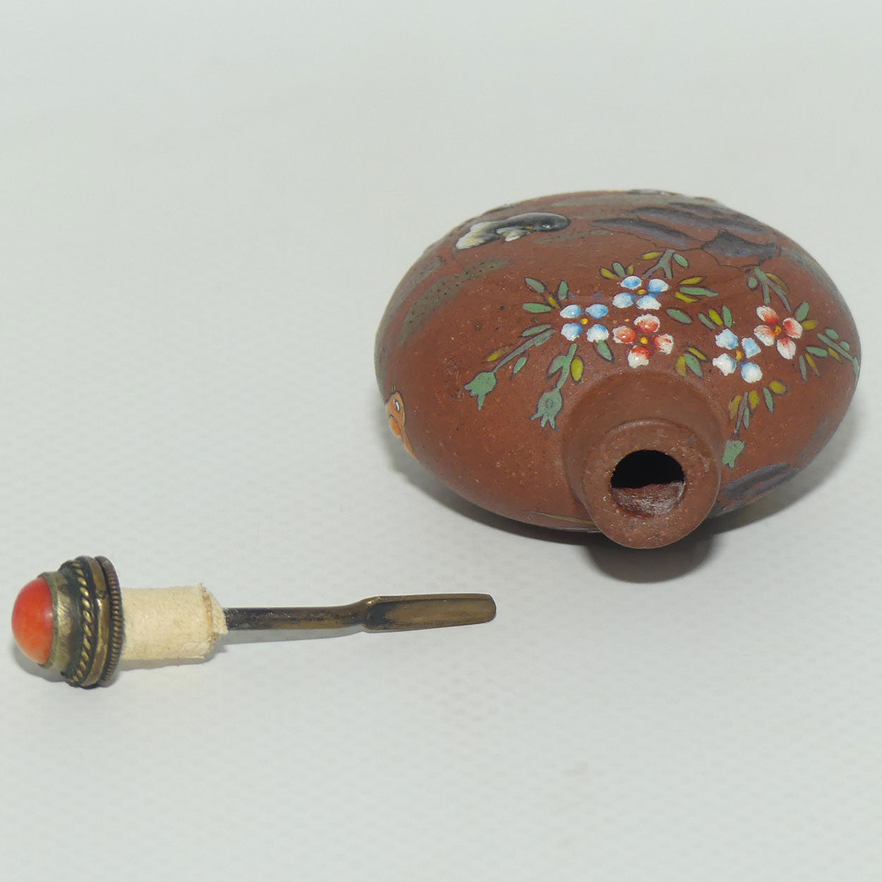 Chinese Terracotta and finely Enamelled Snuff Bottle | Red stone stopper | Chickens