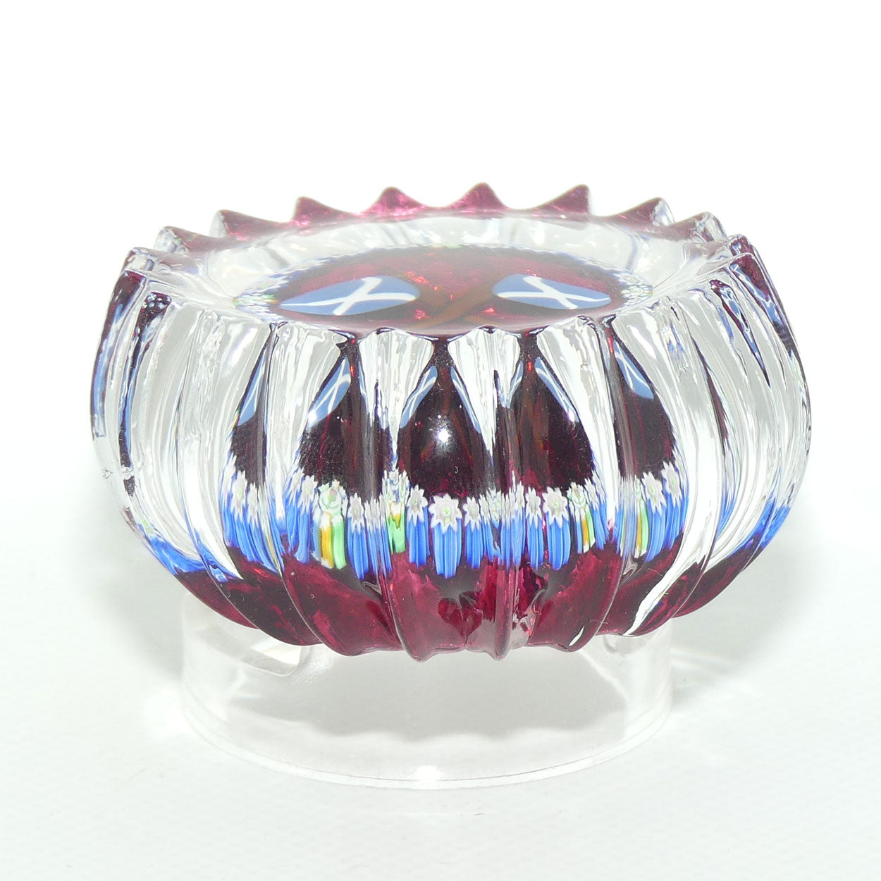 John Deacons Scotland the Brave medium paperweight | Ribbed | Cranberry