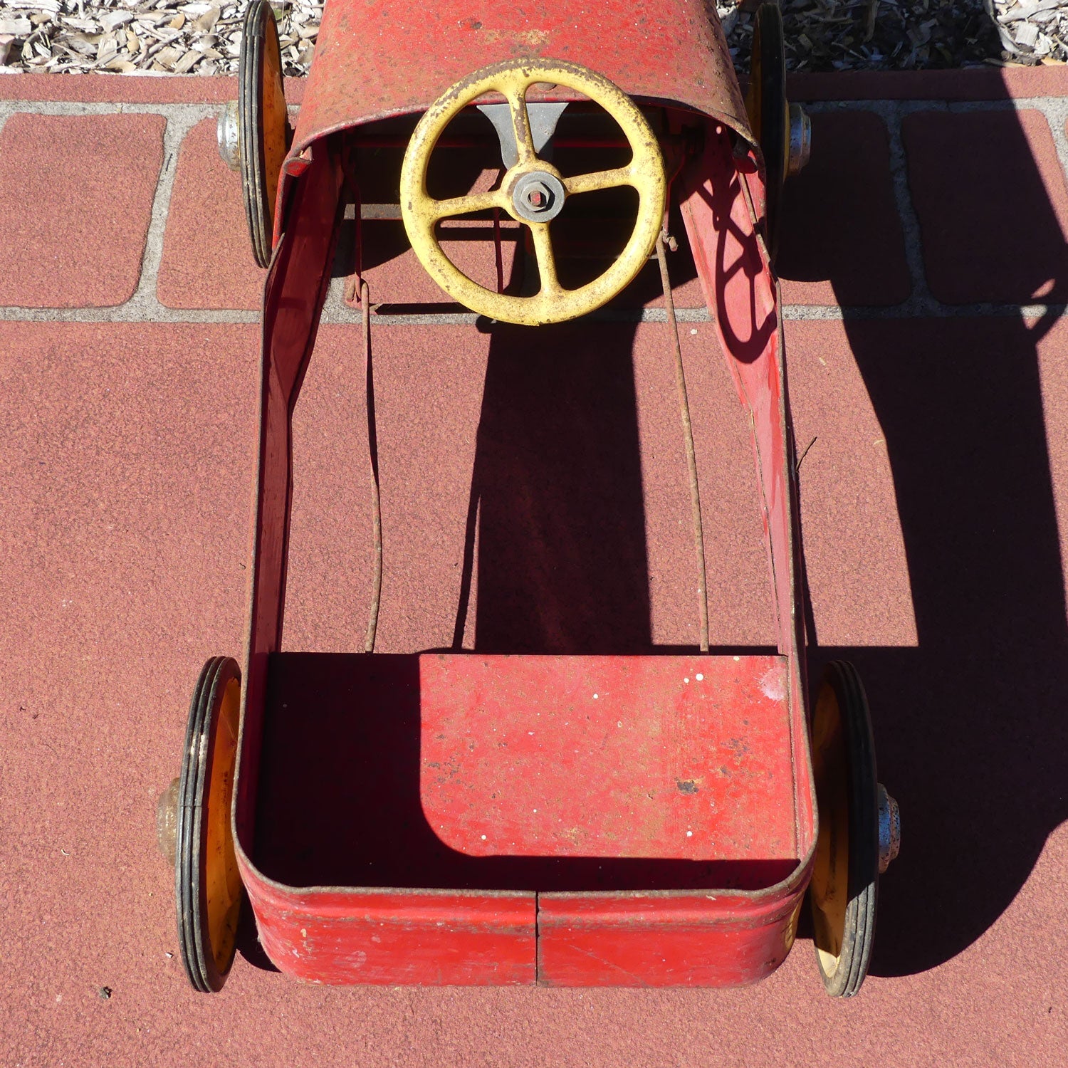 Cyclops Dart Express Pedal Car