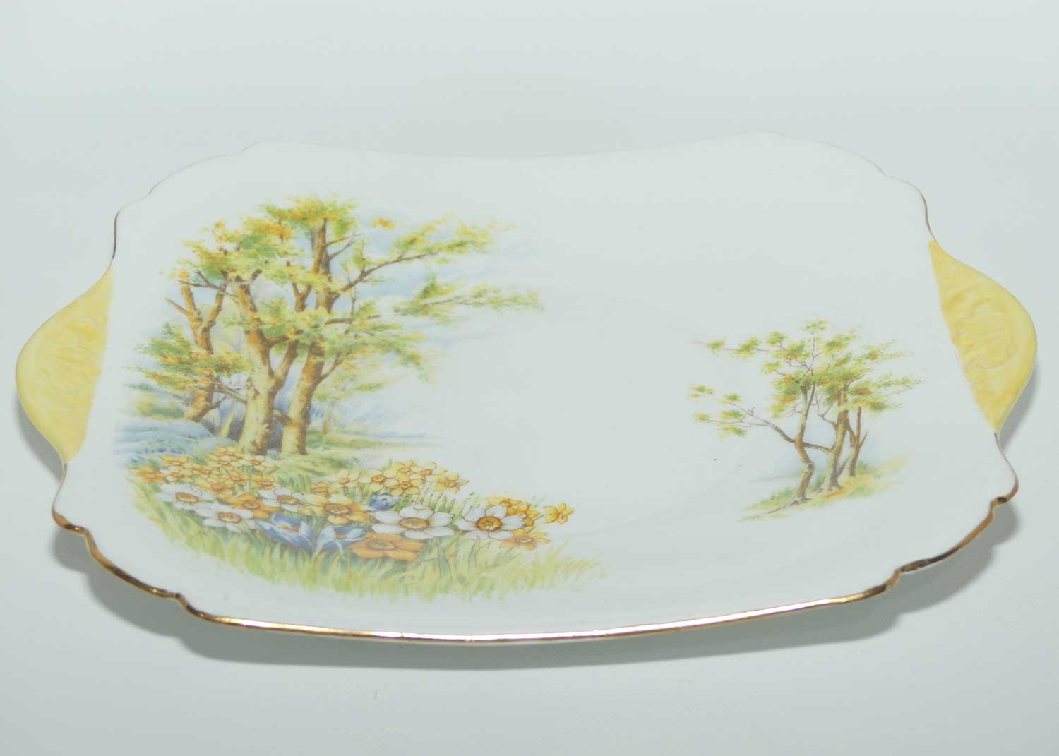 Shelley Daffodil Time cake plate | Gilt Trim | 13370