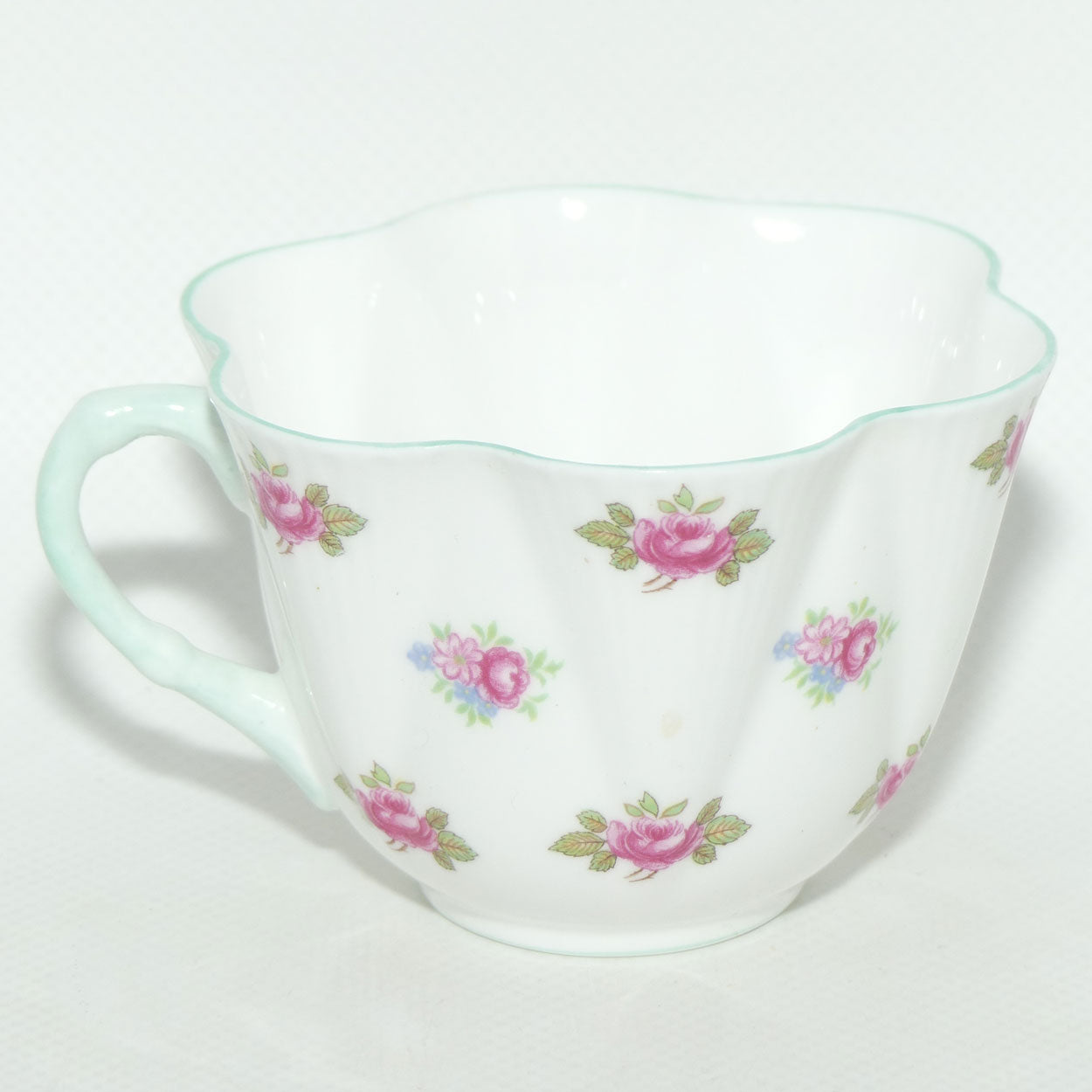 Shelley Dainty shape Rosebuds trio | Pattern 13426 | Aqua trim
