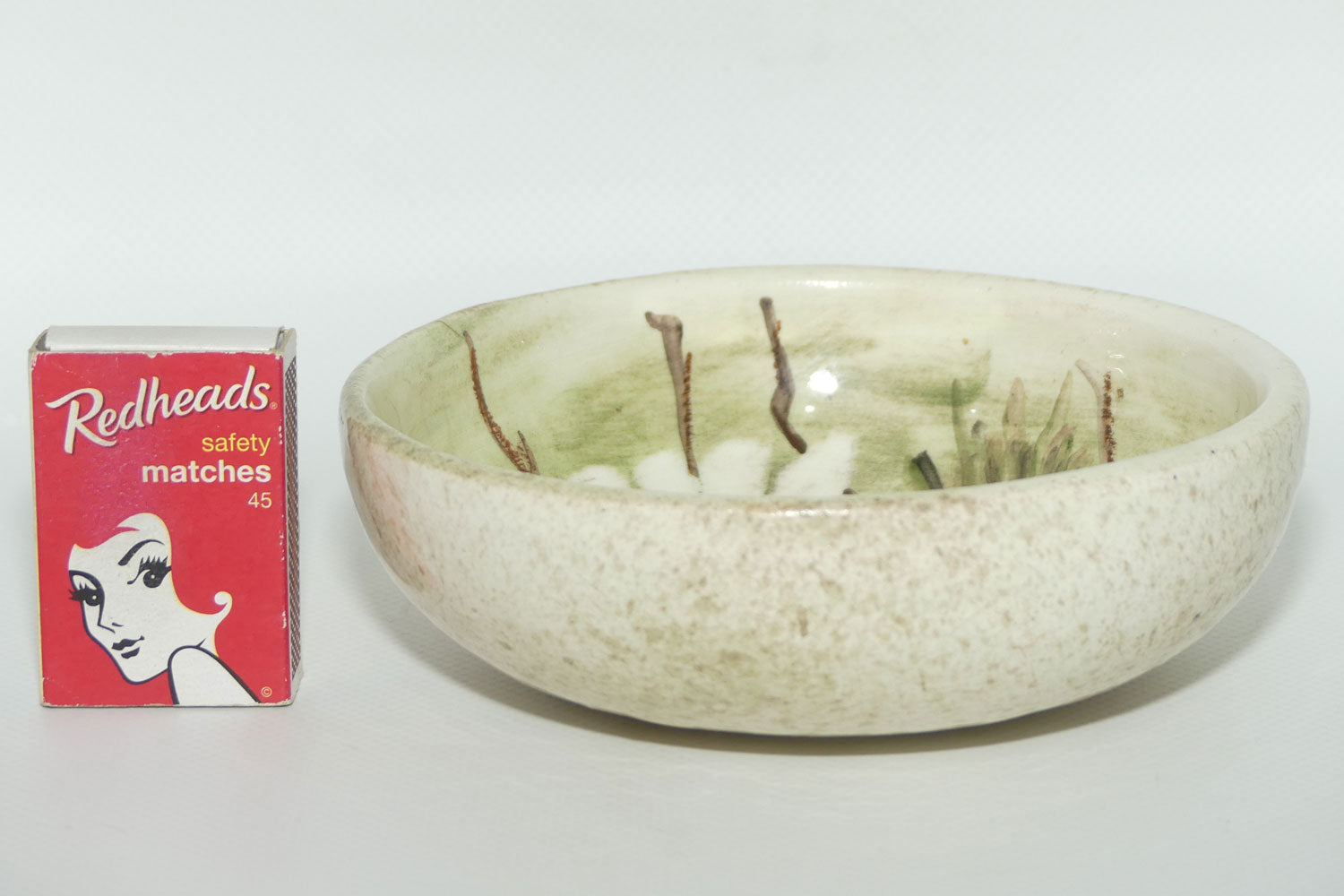 Australian Pottery | Daisyware Pottery bowl | 14cm diam | Roses and Daisy Decor