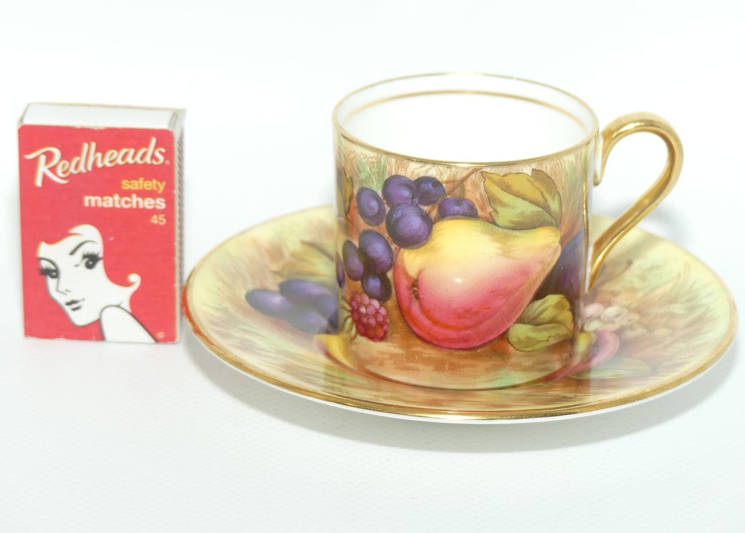 Aynsley Fruit Orchard Gold demi tasse coffee can | #5 | D Jones & N Brunt