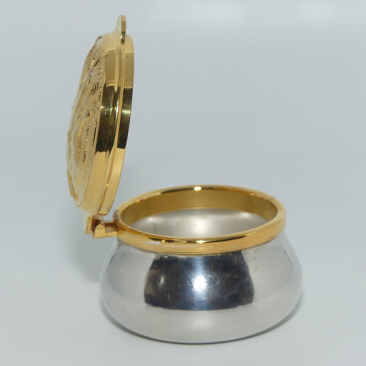 Strachan Australia | Australian Native Wildlife trinket box | Kangaroo by Stuart Devlin