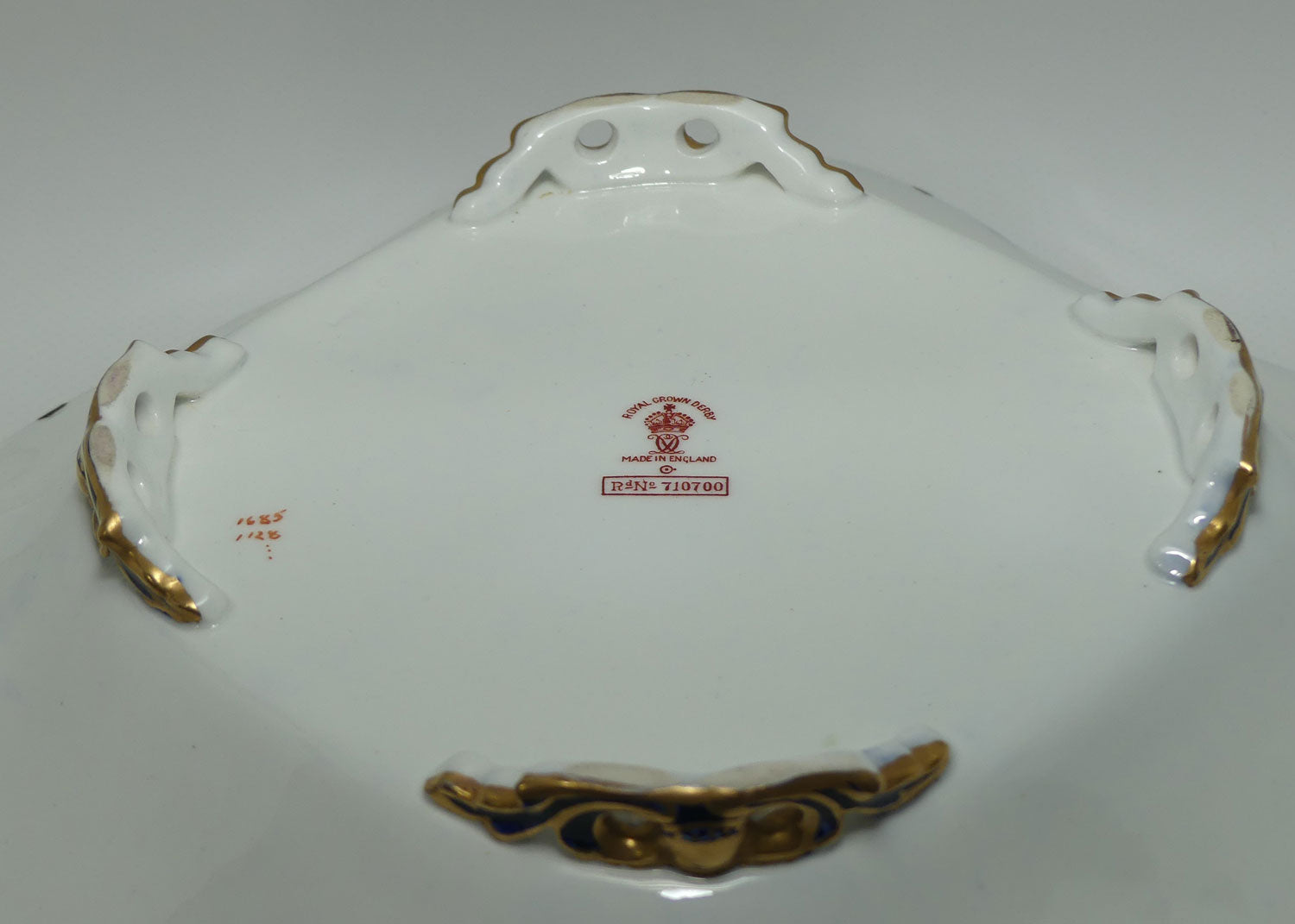 Royal Crown Derby Old Imari 1128 diamond shape acorn handled dish with tiny feet | Larger | c.1927