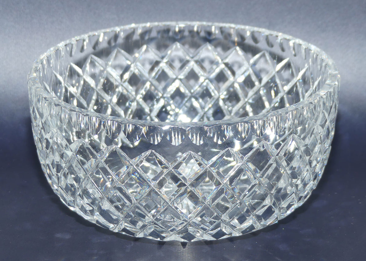 Round Crystal bowl | Diamond Cut with Facetted Rim | Star Facet to Base | 18cm diam
