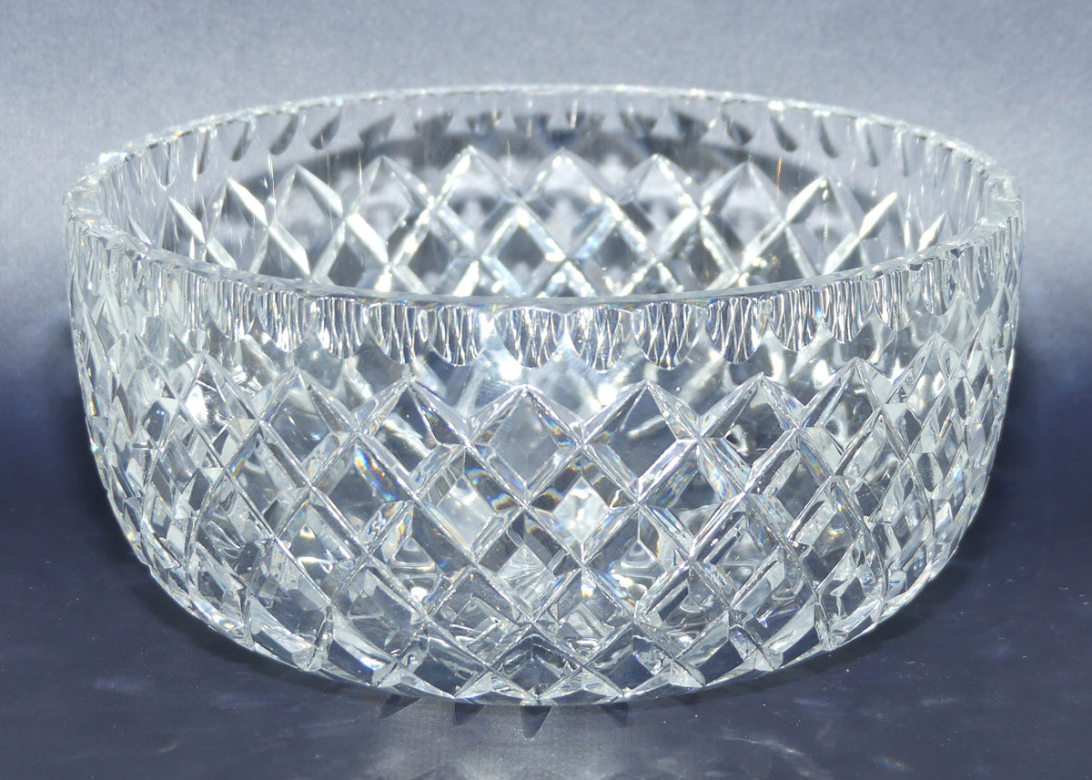 Round Crystal bowl | Diamond Cut with Facetted Rim | Star Facet to Base | 18cm diam
