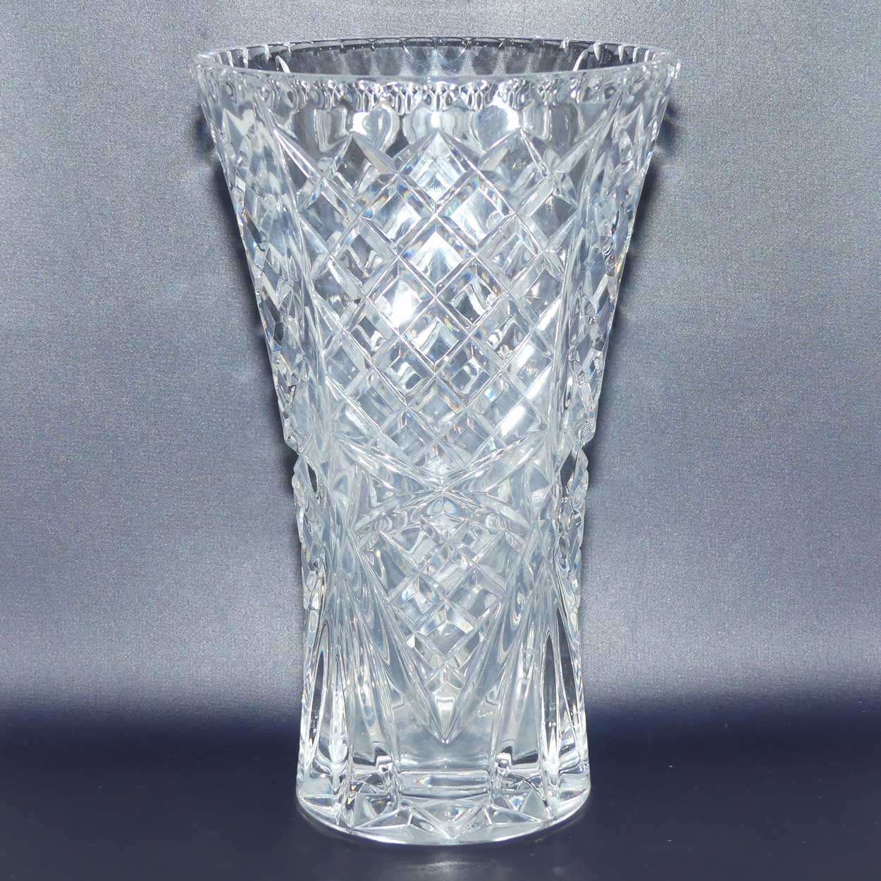 Fine quality Diamond Cut large Crystal vase | 24.5cm tall