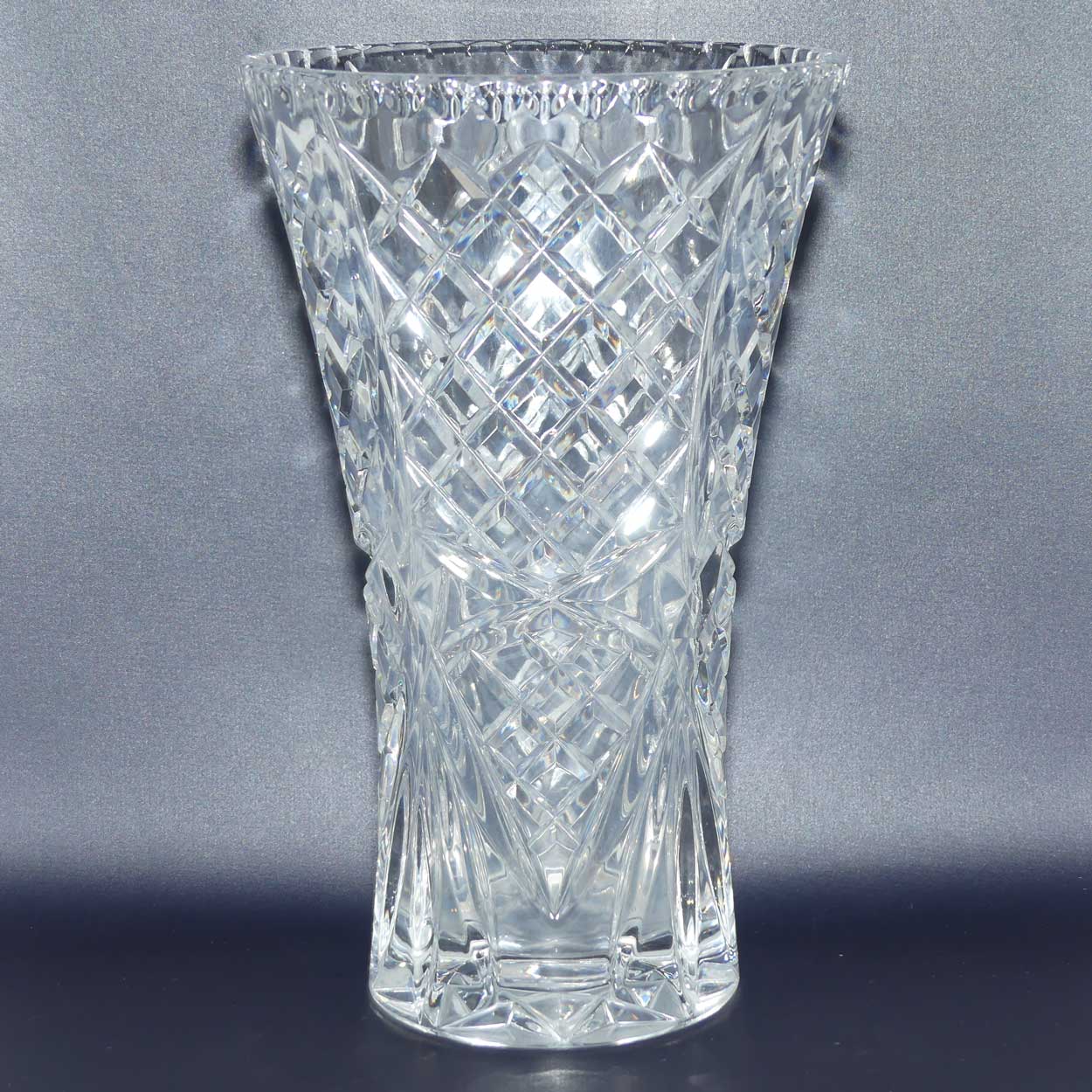 Fine quality Diamond Cut large Crystal vase | 24.5cm tall