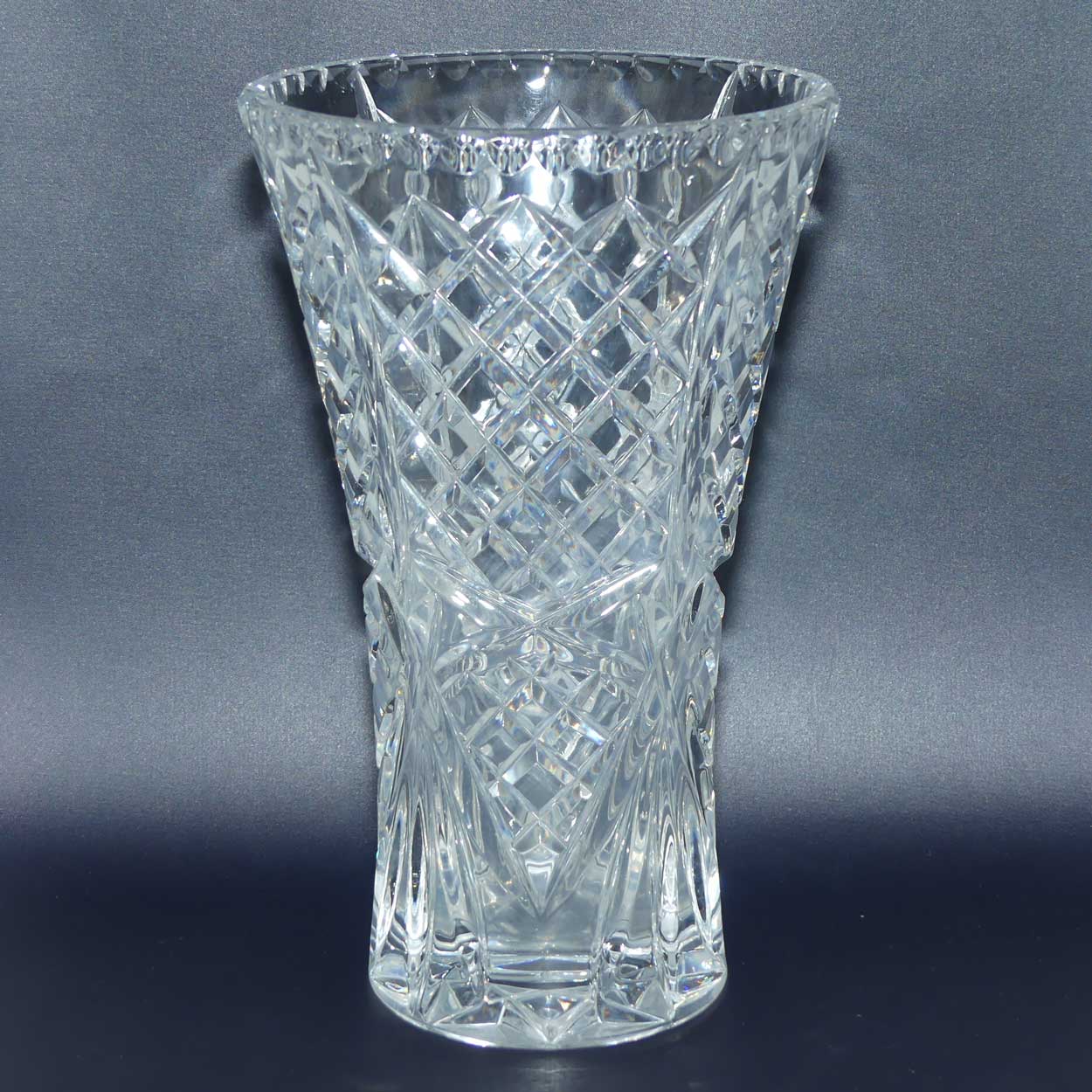 Fine quality Diamond Cut large Crystal vase | 24.5cm tall