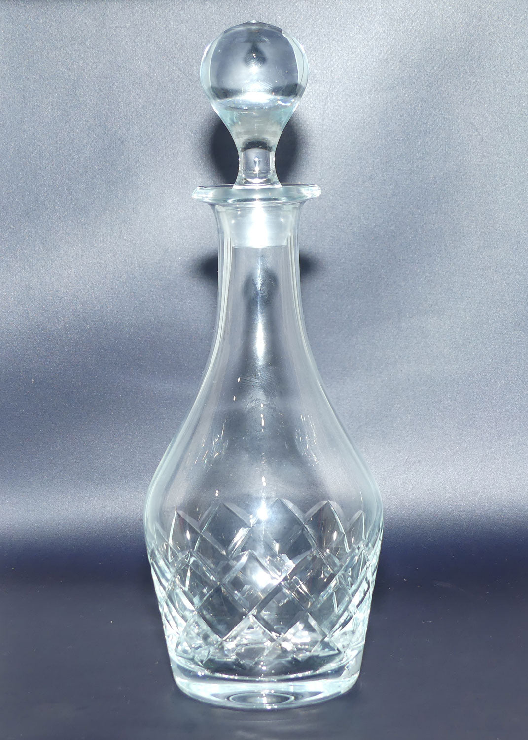 Traditional Diamond Cut Crystal decanter with ball stopper
