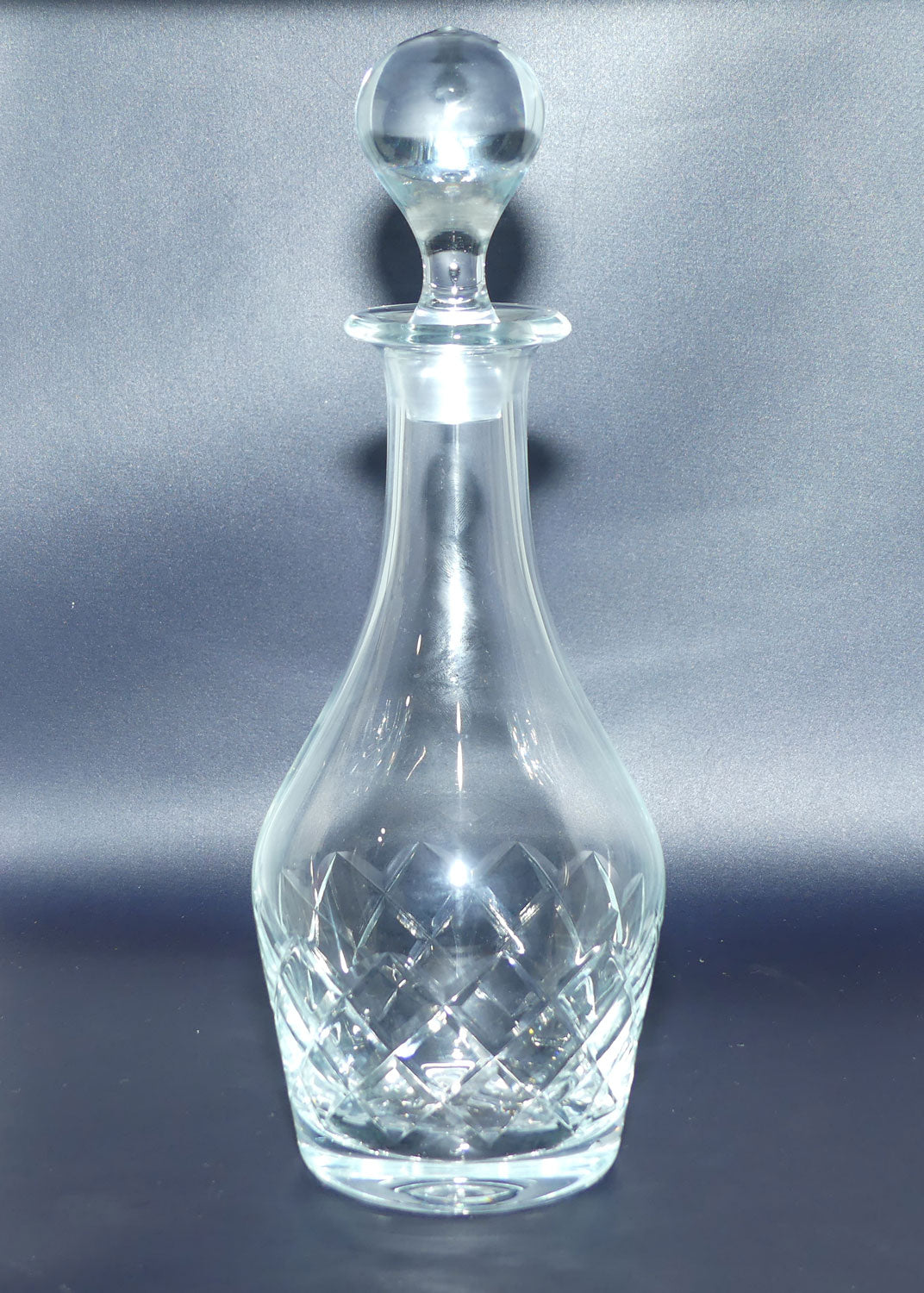 Traditional Diamond Cut Crystal decanter with ball stopper