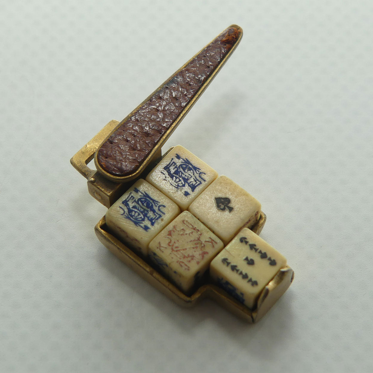 Miniature Chinese set of 5 Dice in Holder | Da Hua Tou or Liars Dice