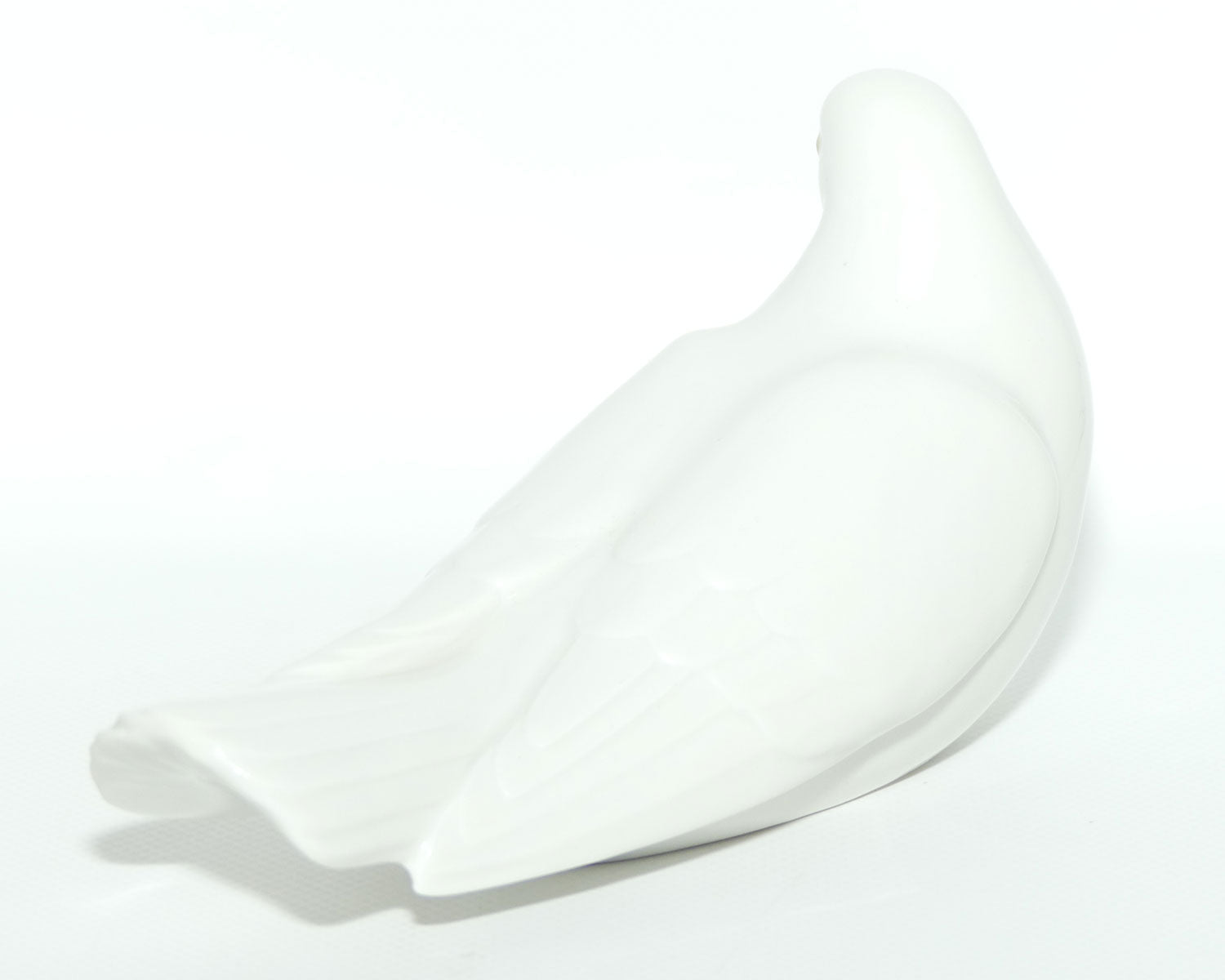 Nao by Lladro figure Dove | Seated Resting