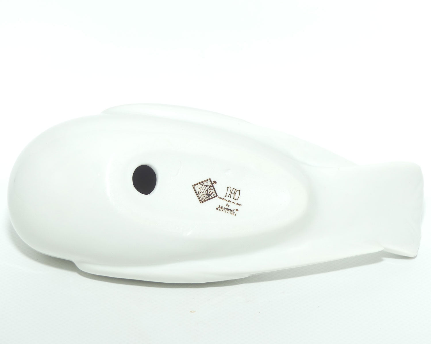 Nao by Lladro figure Dove | Seated Resting