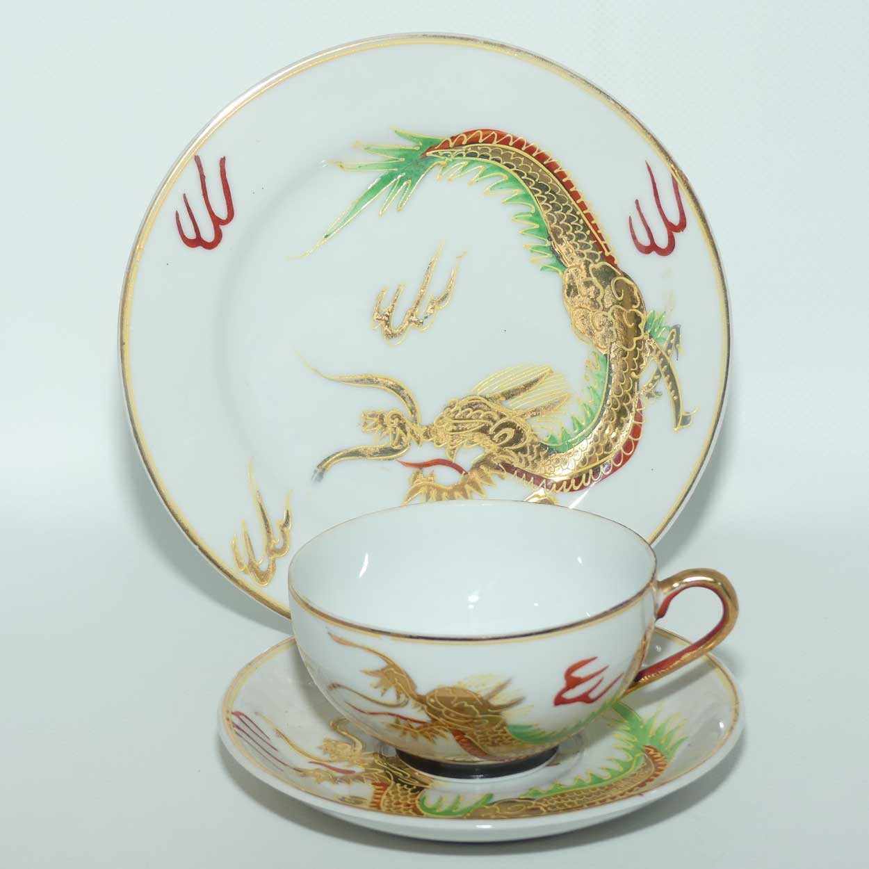 Japanese Moriage Dragonware tea trio | Geisha in Cup