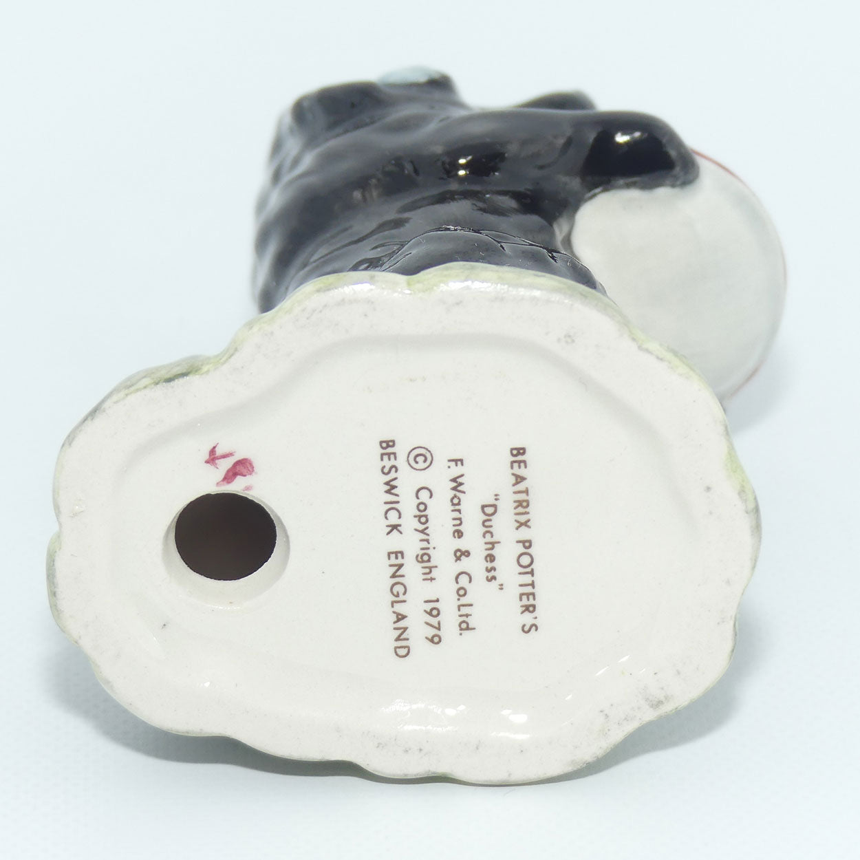 Beswick Beatrix Potter Duchess Holding Pie | BP3b | #2