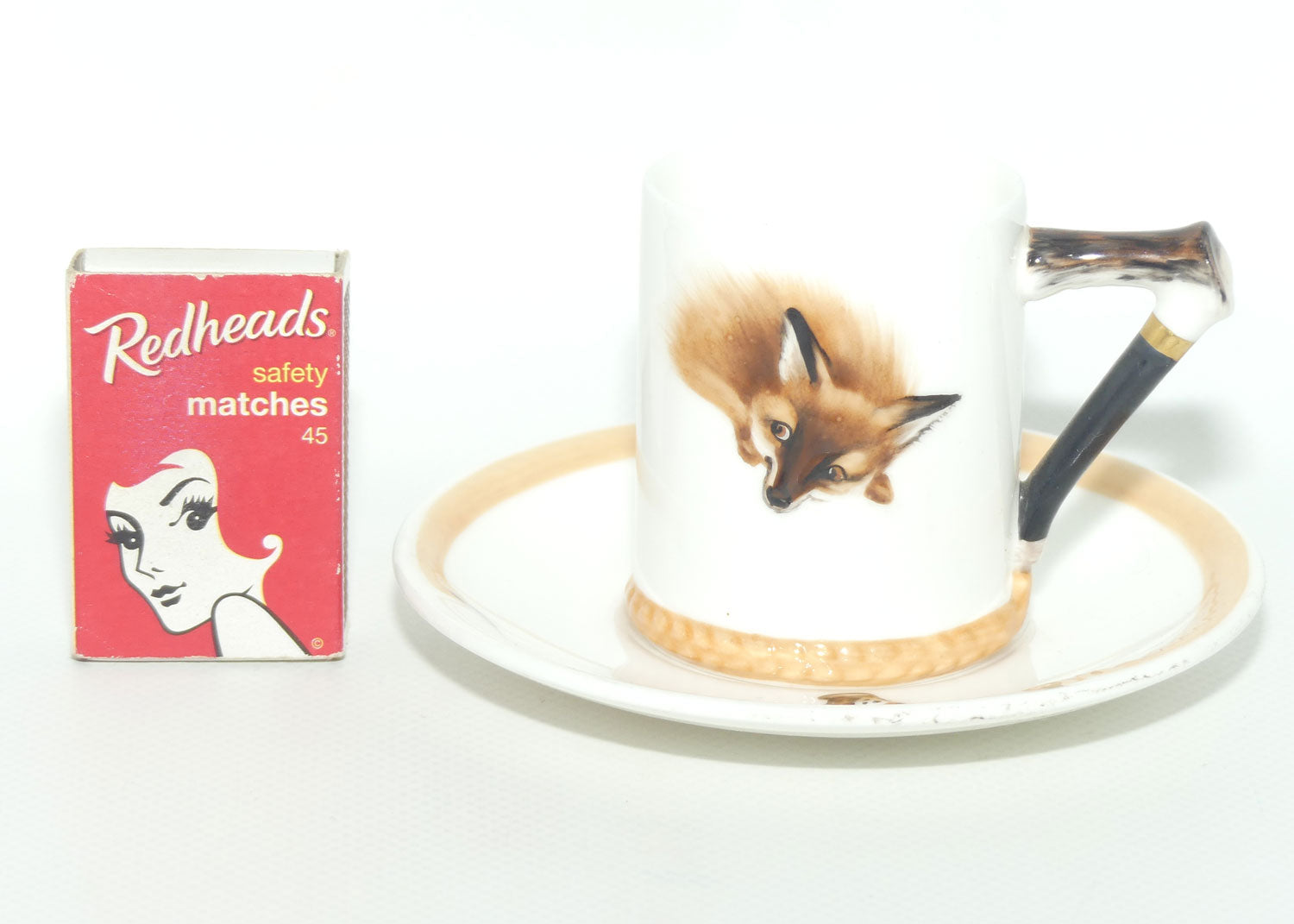 Royal Doulton Reynard the Fox coffee cup and saucer H4927 | Fox Lying