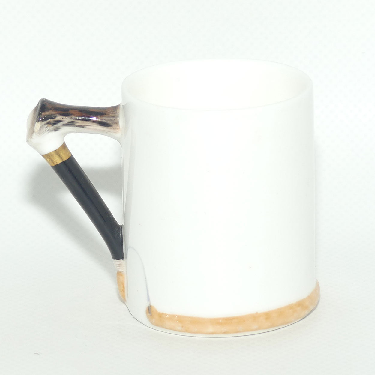 Royal Doulton Reynard the Fox coffee cup and saucer H4927 | Fox Lying | Handpainted H4927