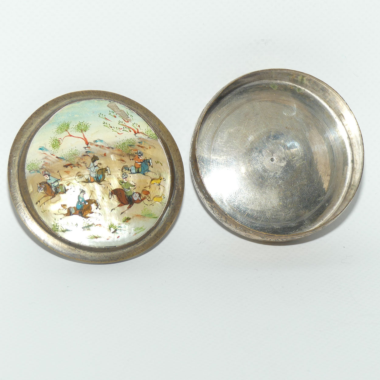 Oriental or Persian Round Snuff Box | Scene painted on Mother of Pearl