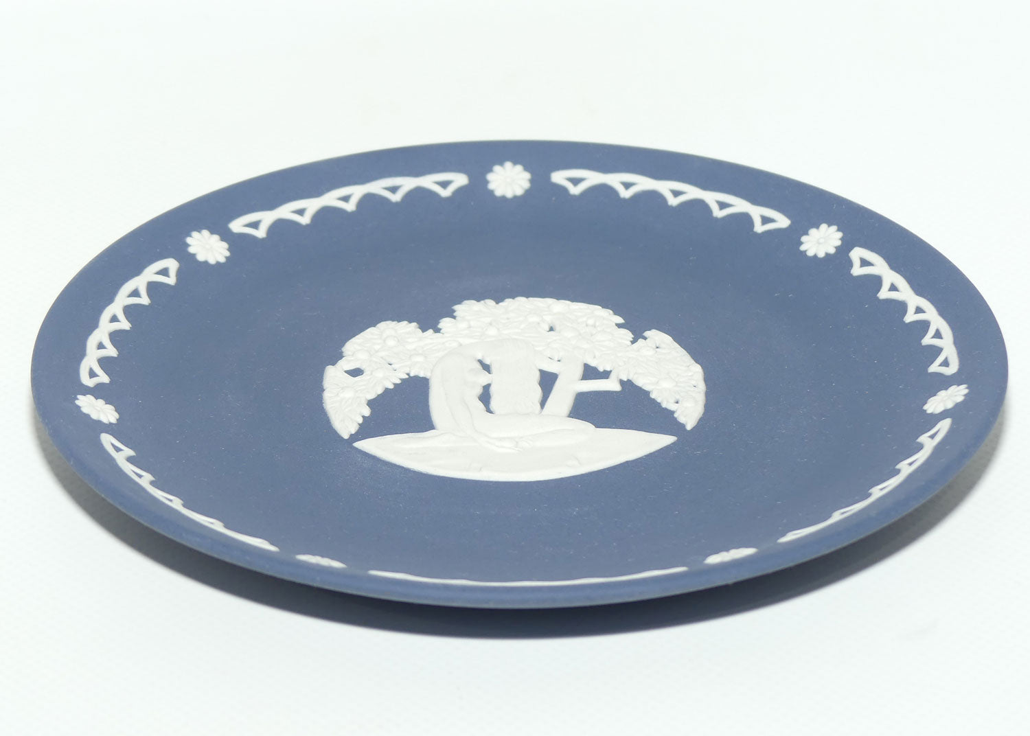 Wedgwood Jasper | White on Portland Blue | Eve in the Garden of Eden plate | LE500 | boxed