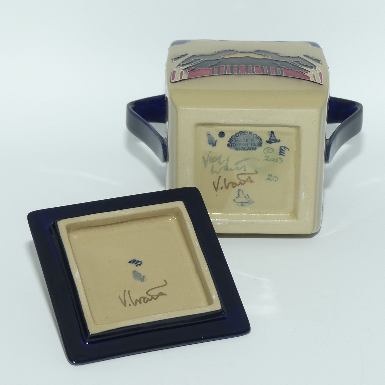 Moorcroft Eventide Winter 243/4 lidded box (Num Ed)