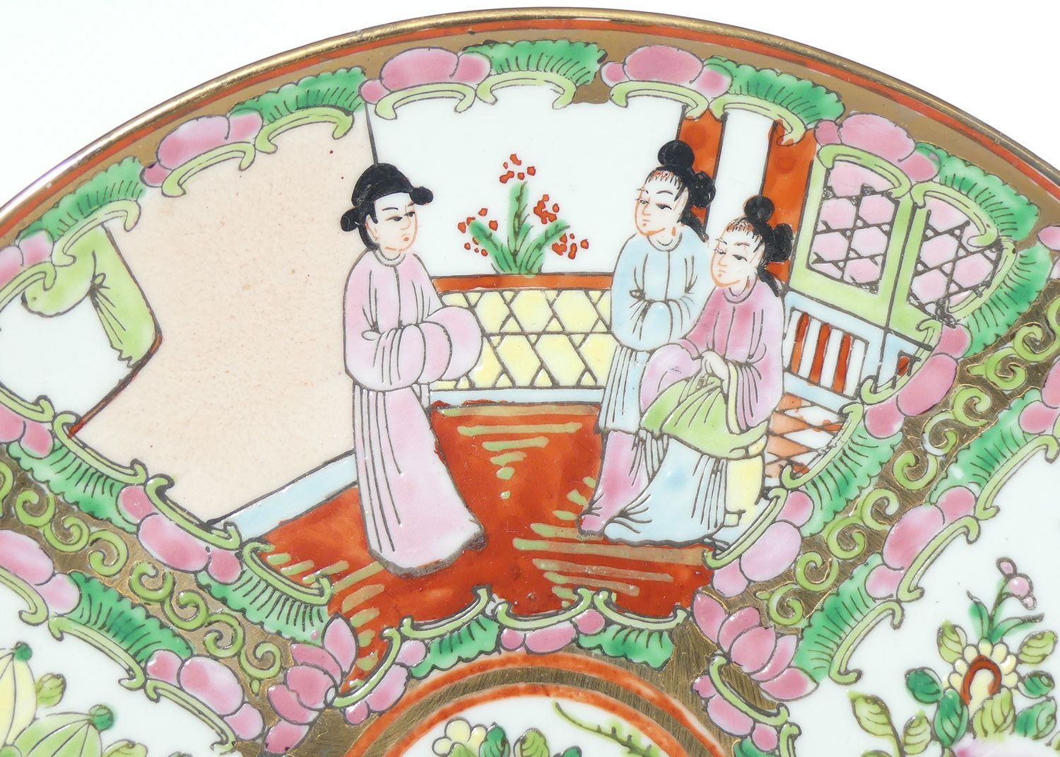 early 20th century Famille Rose Medallion plate | Divided in Sections