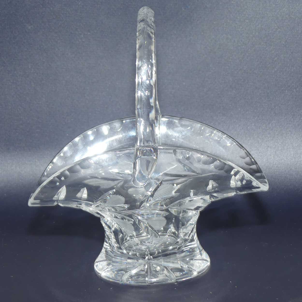 Bohemian Crystal basket | Fancy leaf pattern and facetted handle and rim