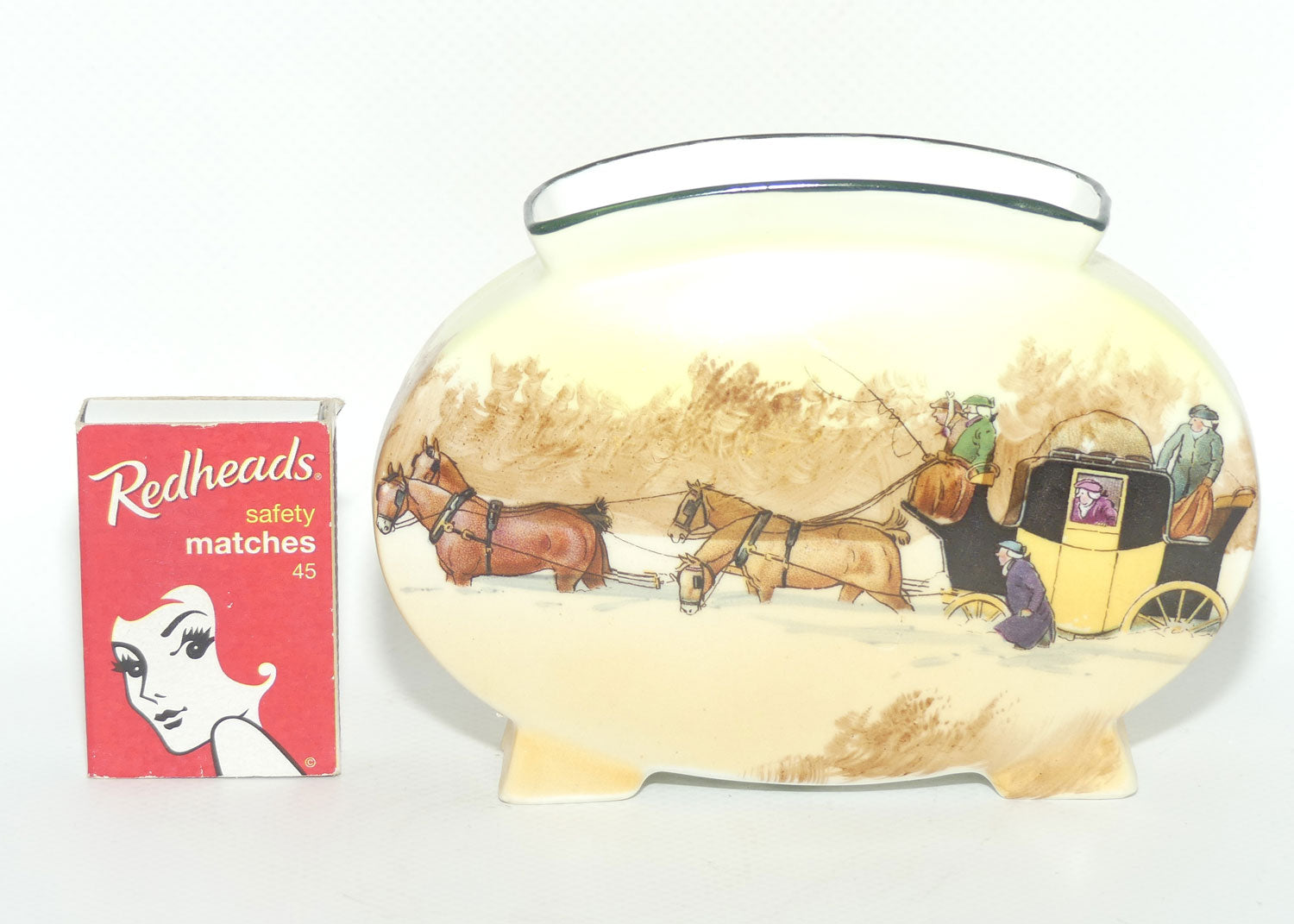 Royal Doulton Coaching Days flat oval vase E3804 | Struggling in Snow