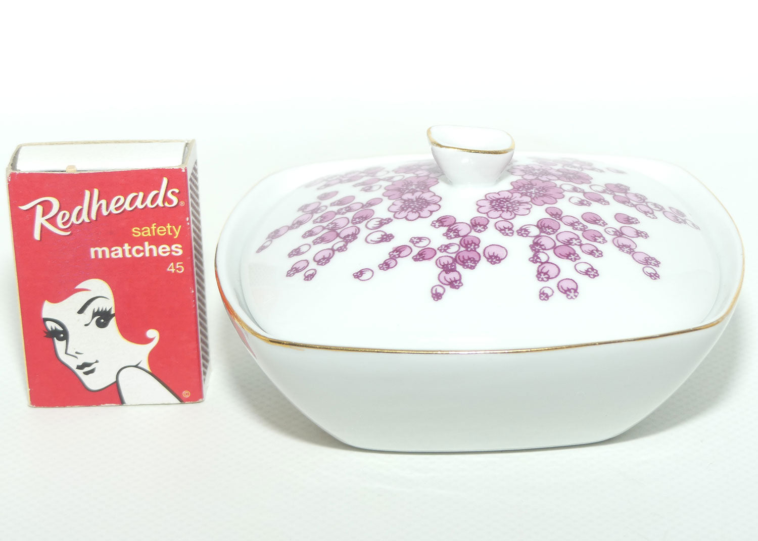 Vintage Hollohaza Hungary Floral trinket box