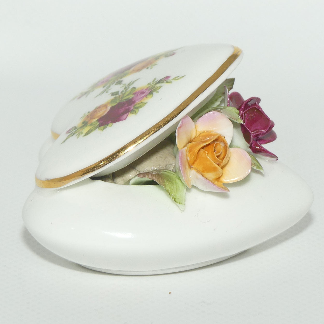 Royal Albert Old Country Roses | Heart Shape Flower Trinket | © 1962 Royal Albert Ltd backstamp