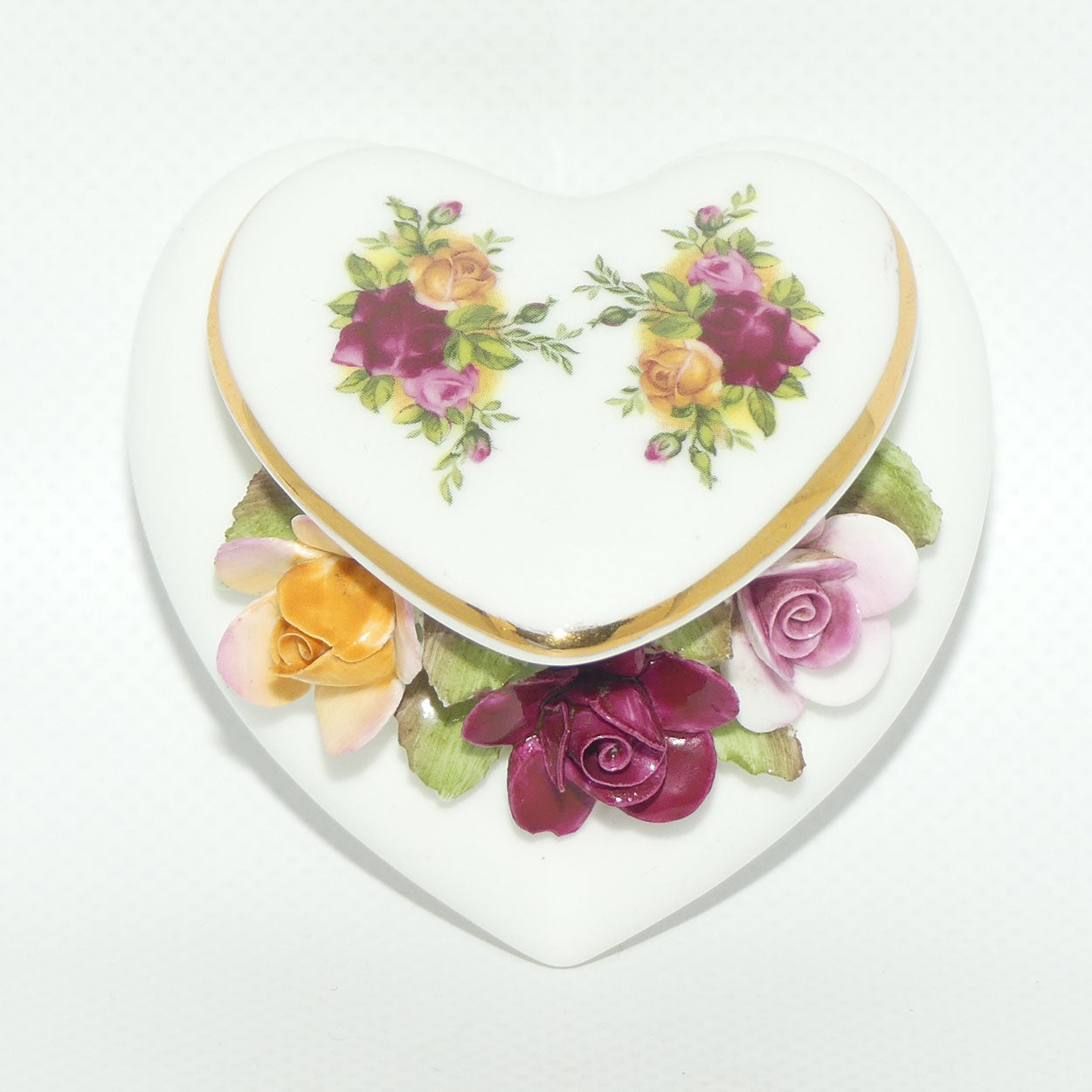 Royal Albert Old Country Roses | Heart Shape Flower Trinket | © 1962 Royal Albert Ltd backstamp